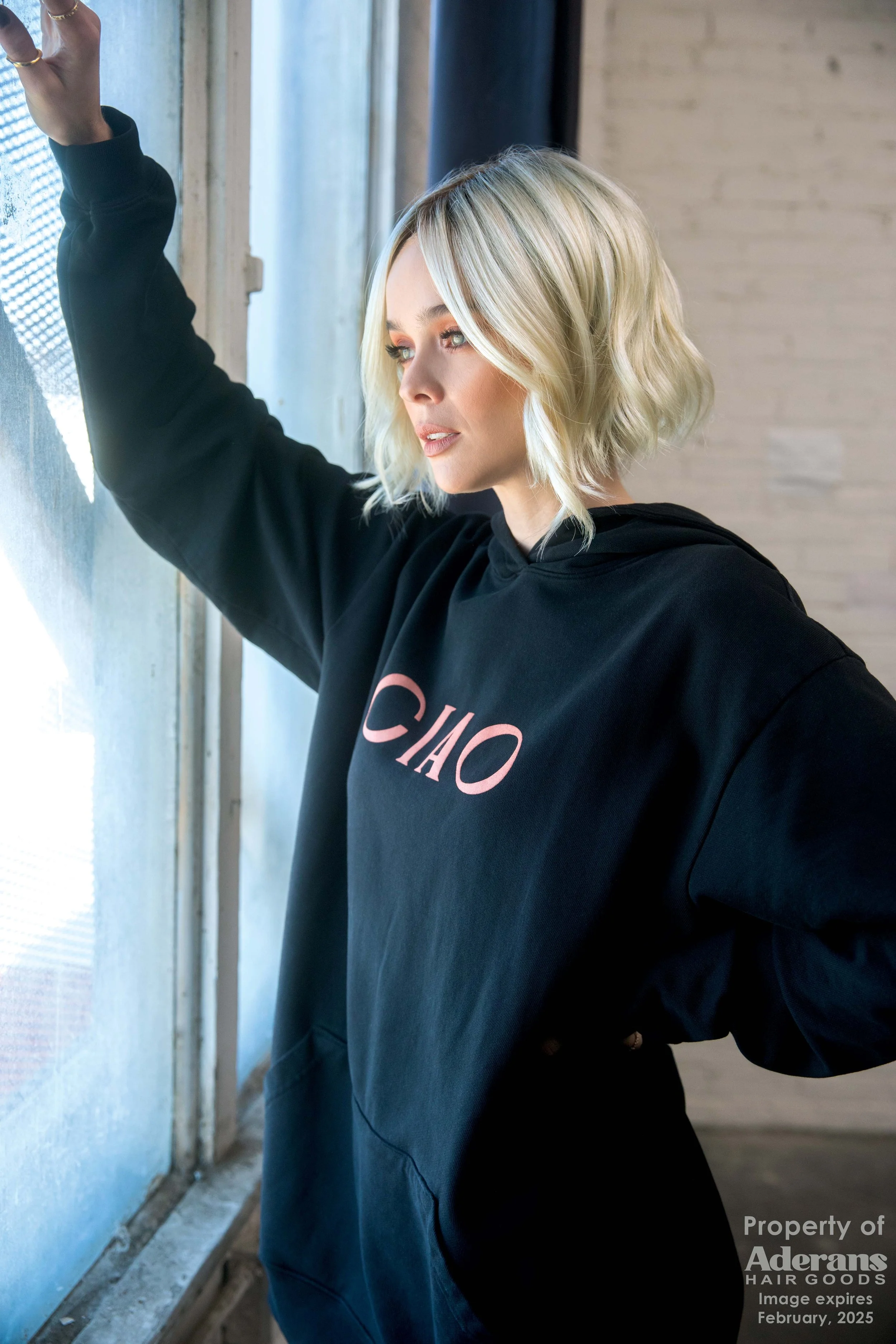 Tara + Color Shown Seashell Blond-R + Lace Front + Lace Part