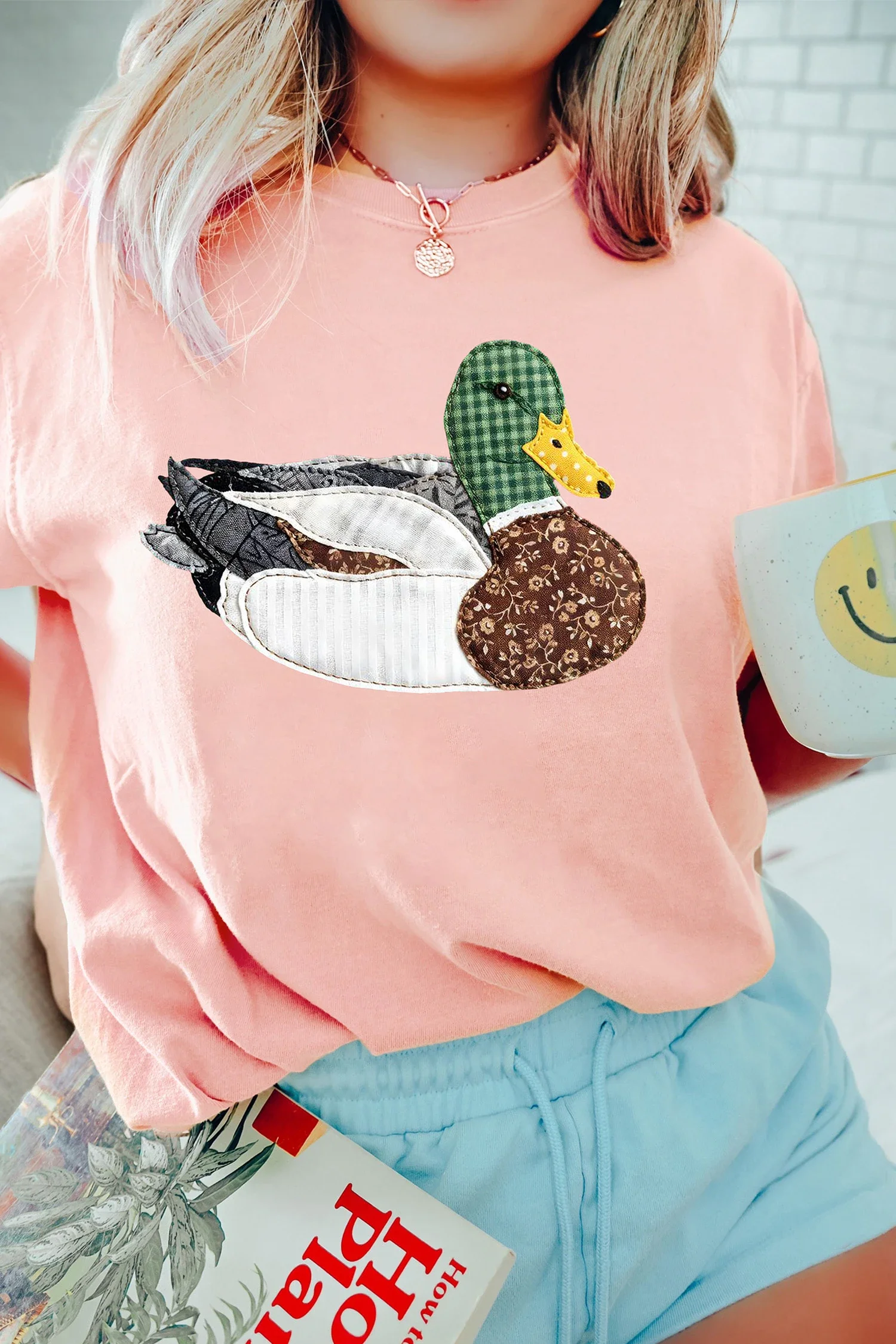 Wild Hem | Pink Faux Quilted Mallard Casual Round Neck Tee