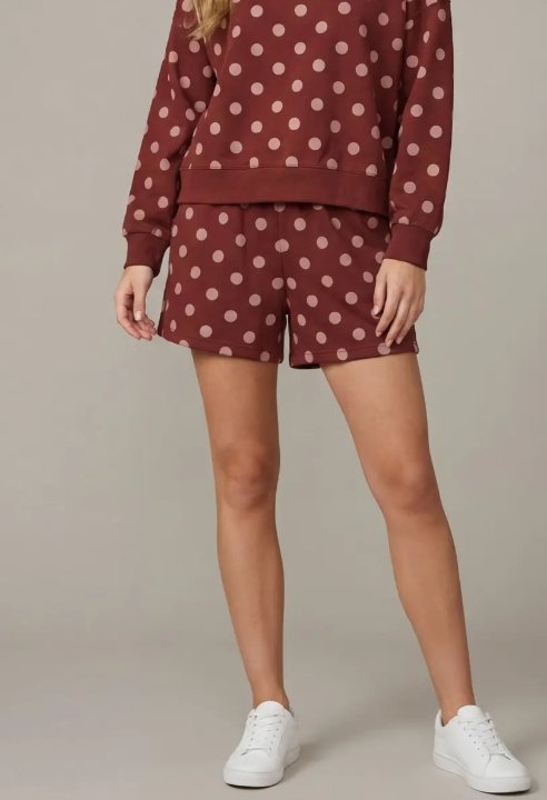 sheskypolkadotset.3.jpeg