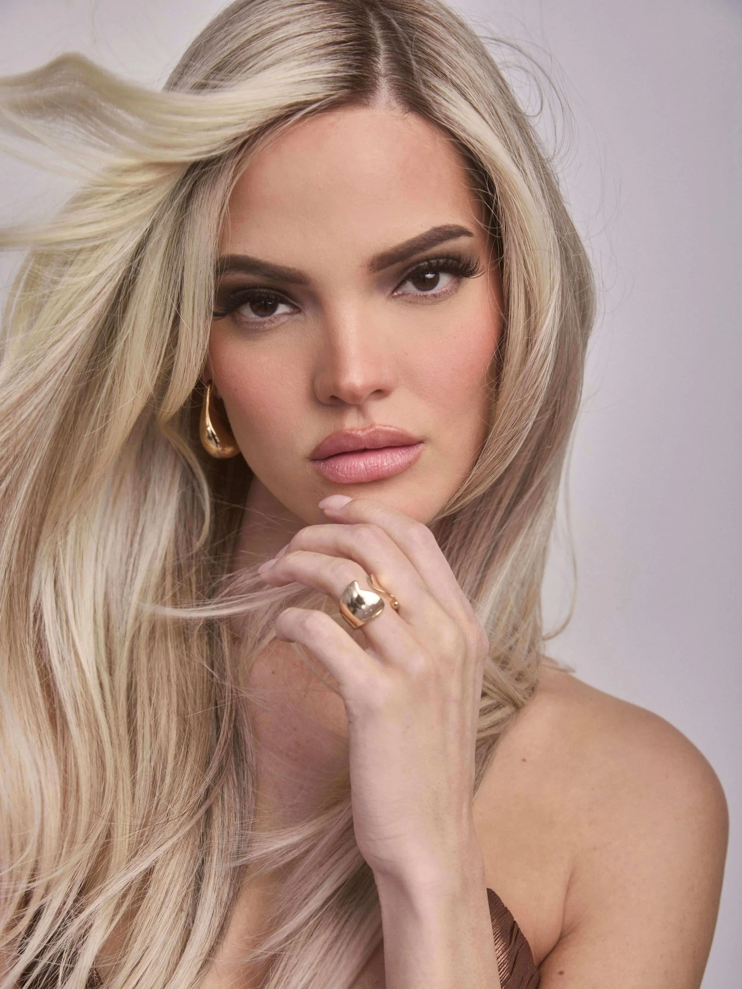 COVER-Bryony-Billionaire+Blond.jpg