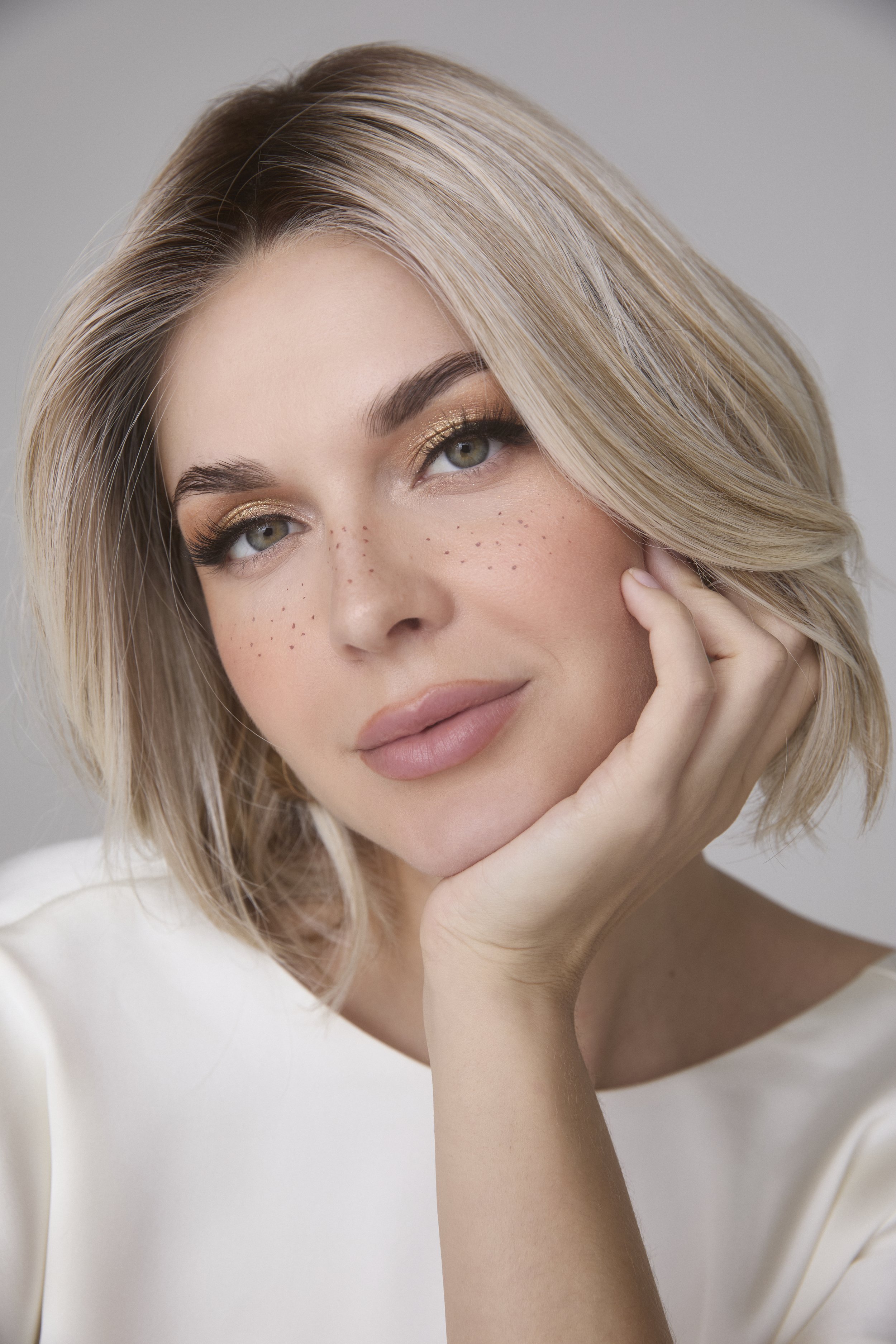 Mira-Sea Salt Blond-R.jpg