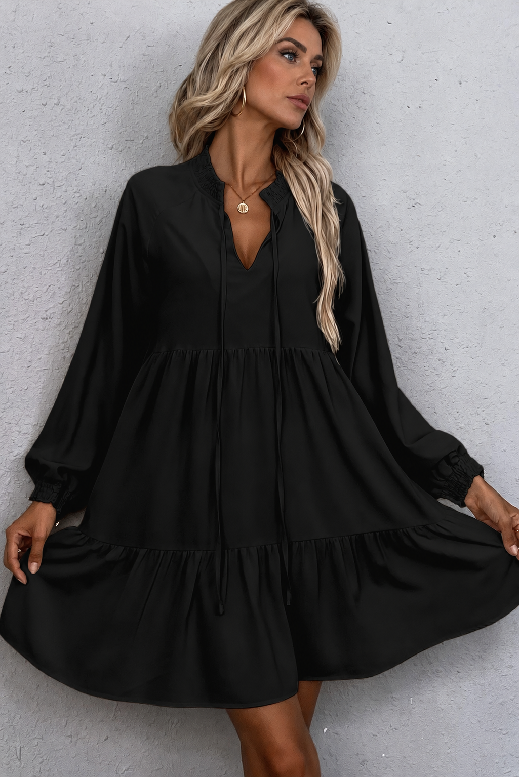 LittleBlackBowDress.2.png