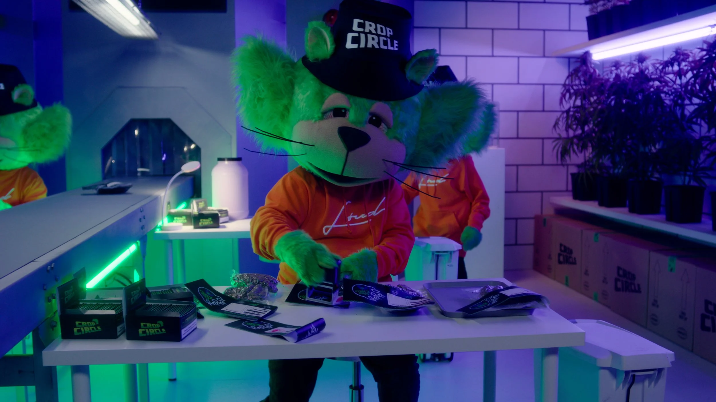 CROP CIRCLE FARM 011 STILLS MASTER.01_29_15_13.Still085.jpg