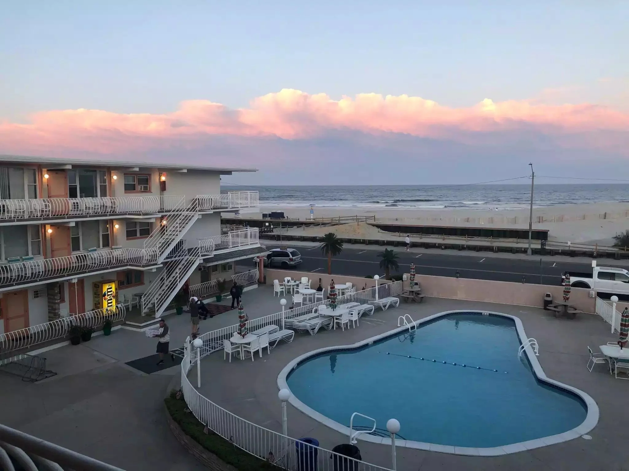 Trylon patio | Wildwood beach rental