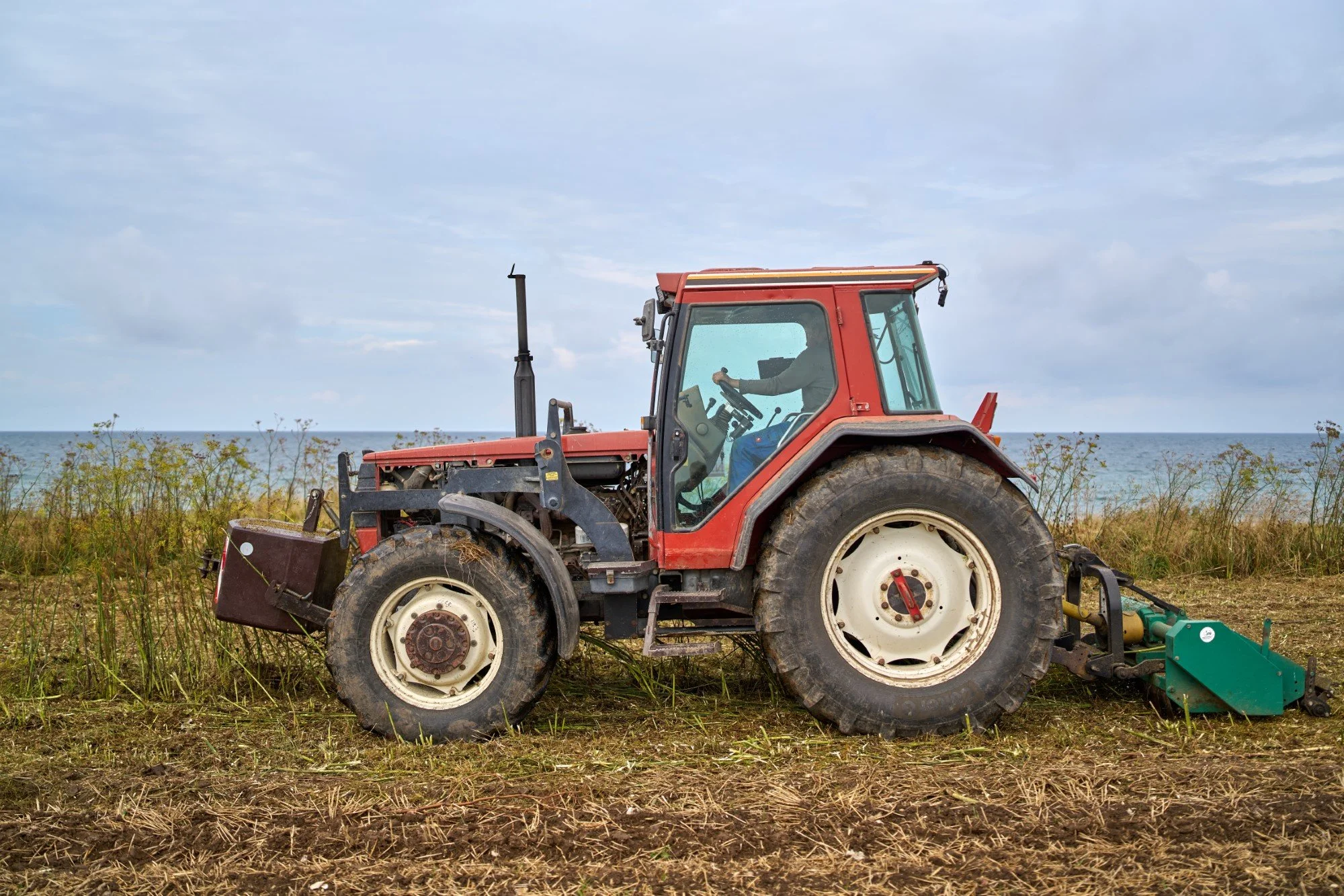 Schlepper mit Mulcher