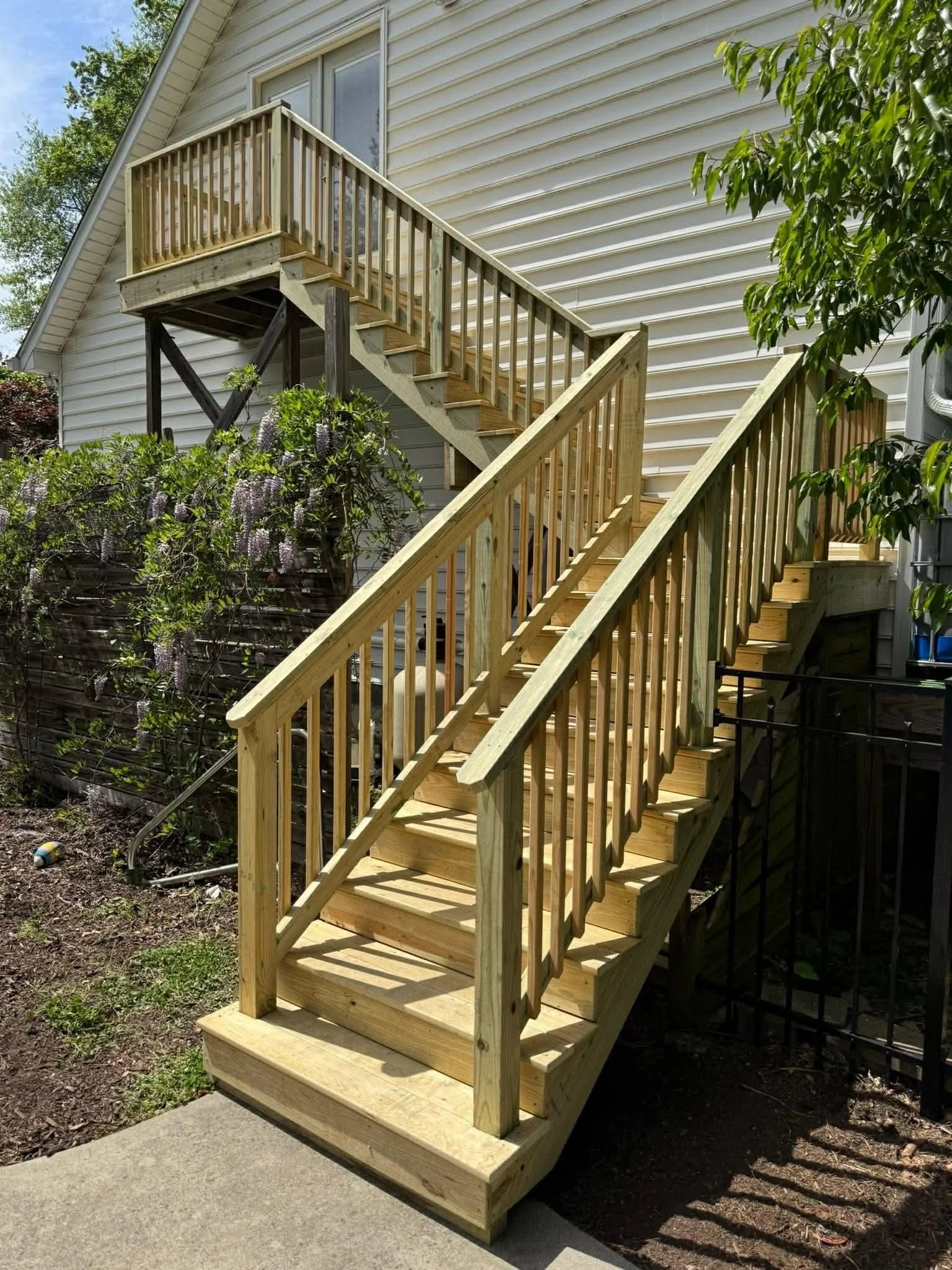 Custom_stairways_nc