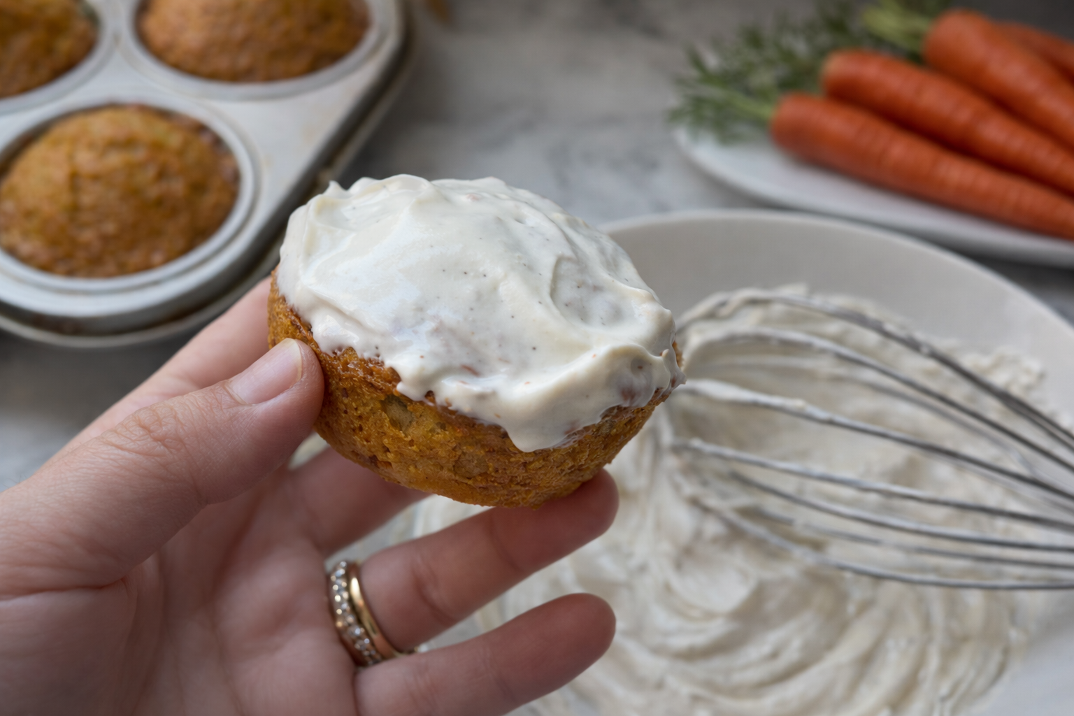 Healthy spiced carrot cake muffins 
