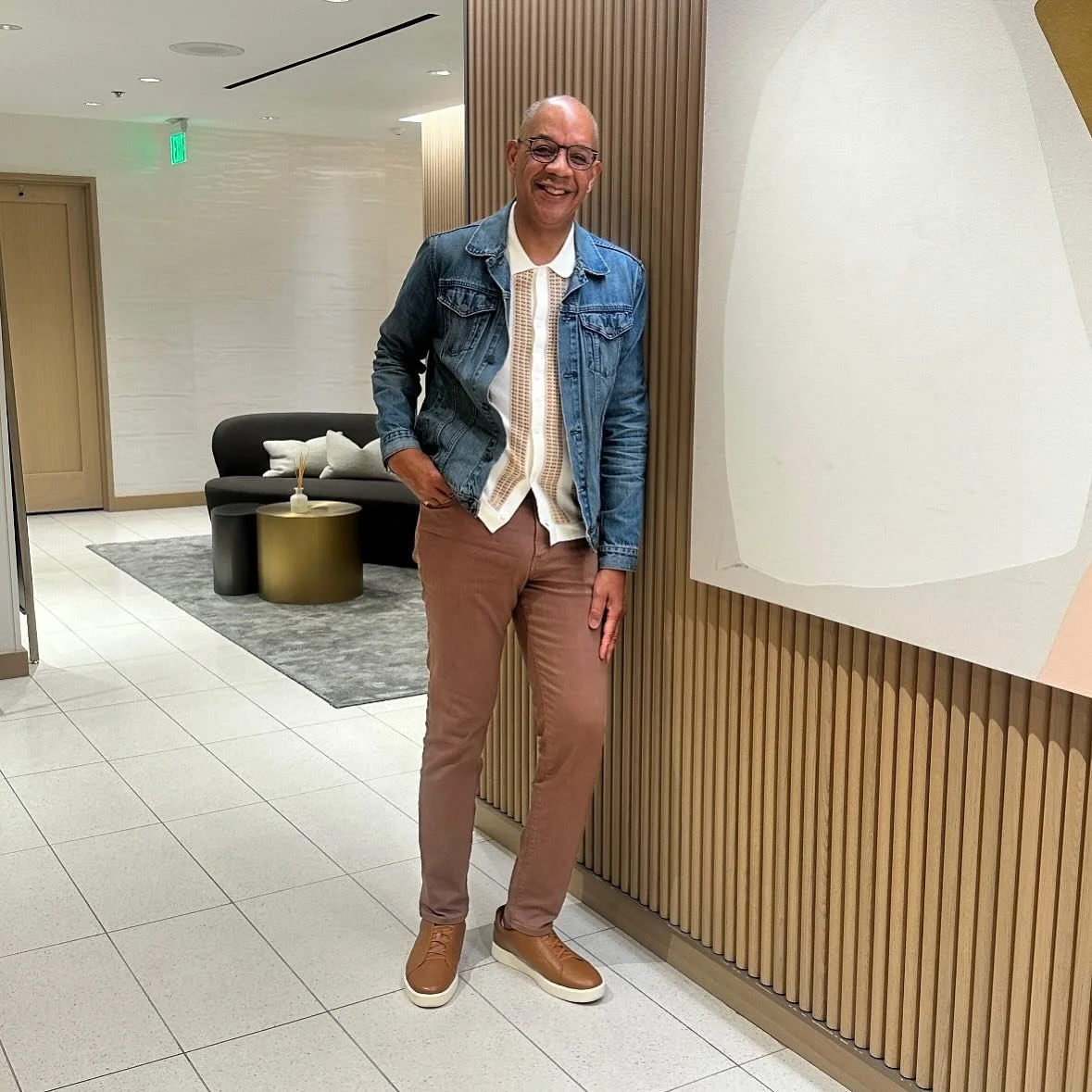 &ldquo;The Soft Spice Edit&rdquo; Warm, polished, and seasonal without being too on-the-nose.

Bruce takes cinnamon and cream into sharp territory with textured knits, denim, and caramel sneakers.

It&rsquo;s proof that tonal dressing doesn&rsquo;t h