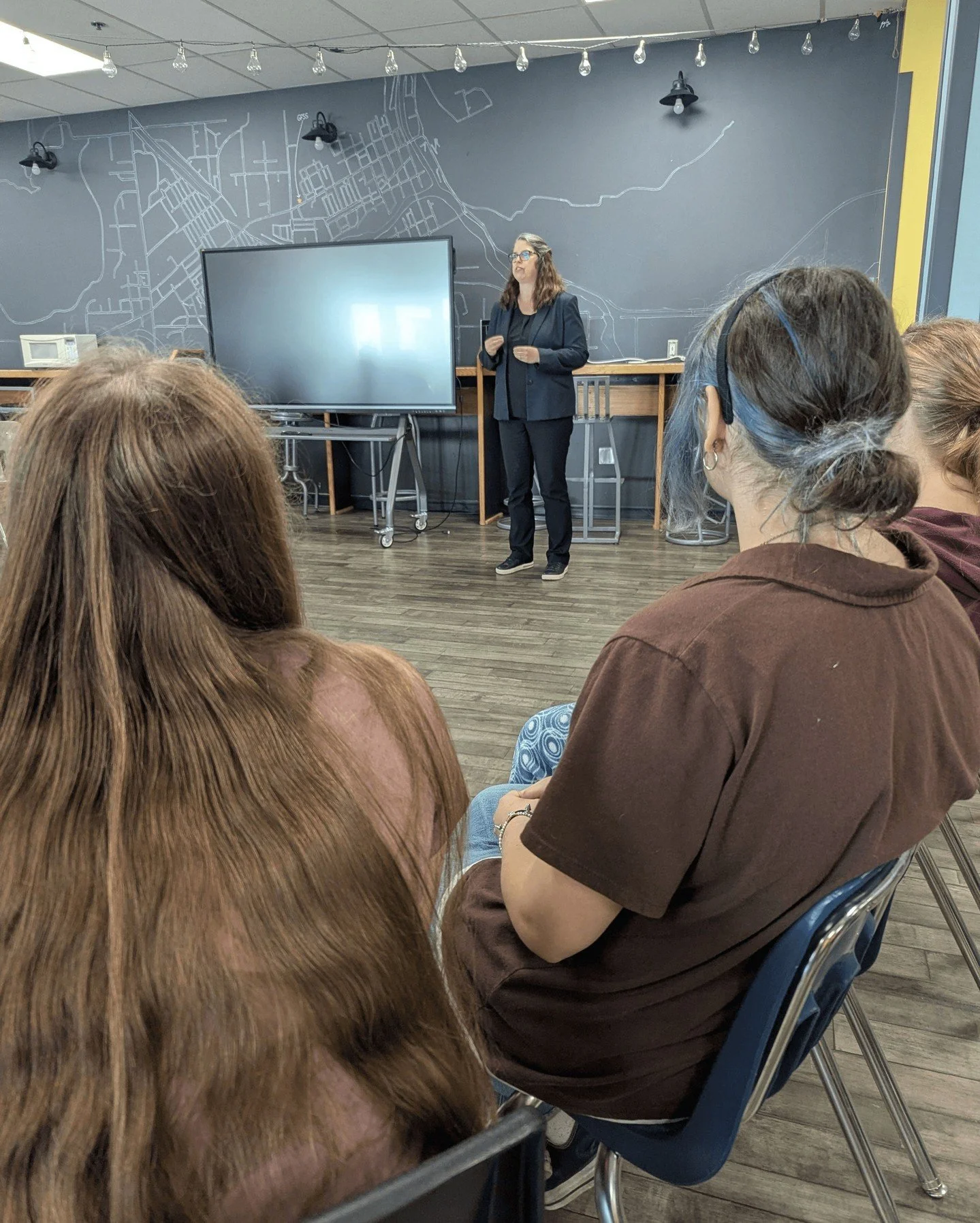 Thank you to Grand Forks Secondary for the warm welcome and the thoughtful conversations.

I had the pleasure of visiting two Socials 10 classes and a Social Justice class, where students asked excellent questions about public service, community lead