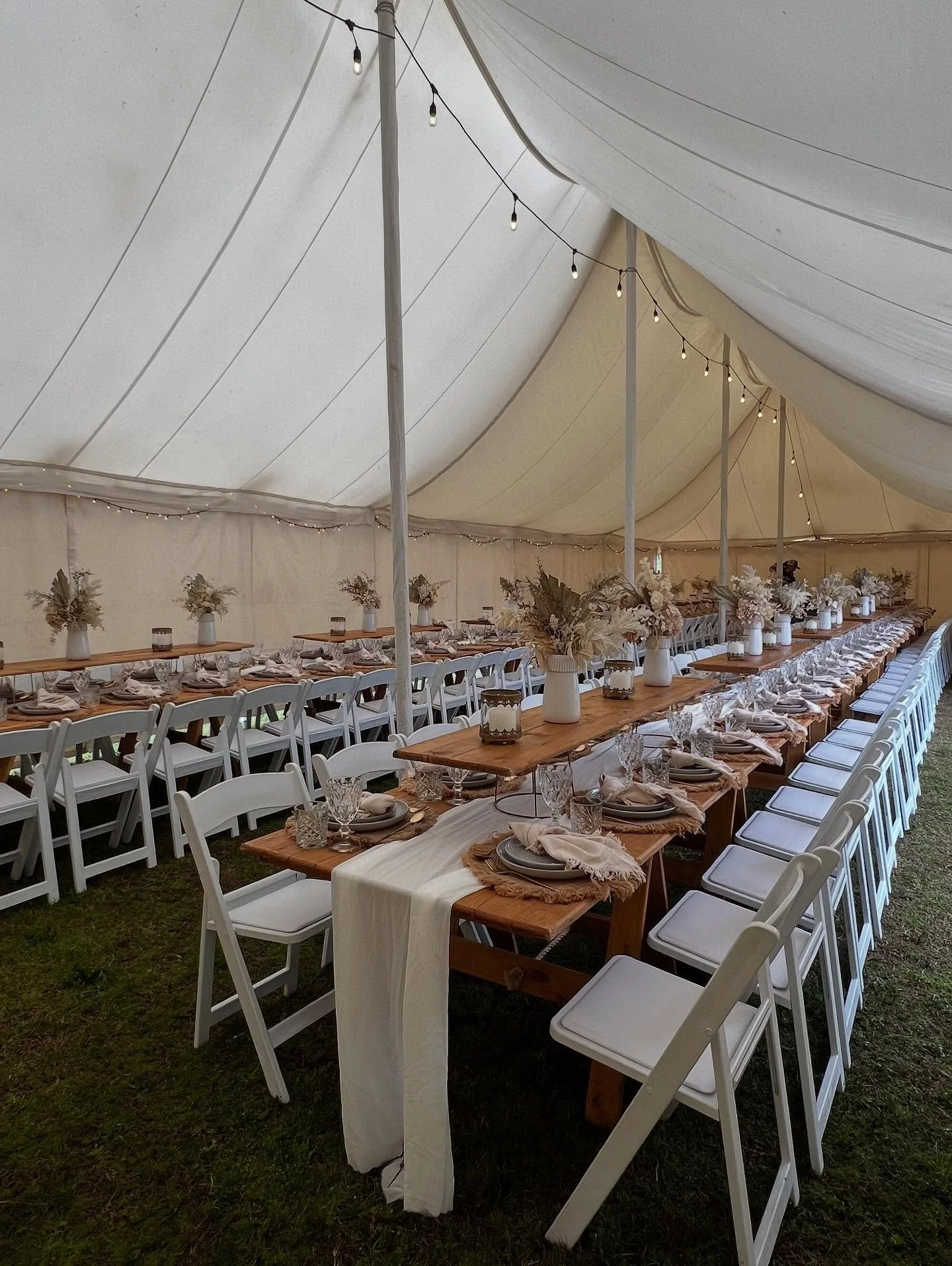 Stunning country wedding this weekend for 120 ✨
.
.
.
#countrywedding #wedding #reception #events #dining #newy #event #eventstyling