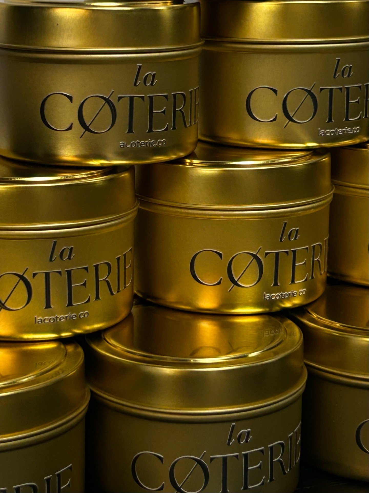 Meet the Coterie Candle &mdash; crafted to bring a little studio calm into your home.
Notes of patchouli, rosemary, cashmere, bay leaf, and grapefruit create a grounding, uplifting scent that feels equal parts cozy and fresh.
Now available at the stu