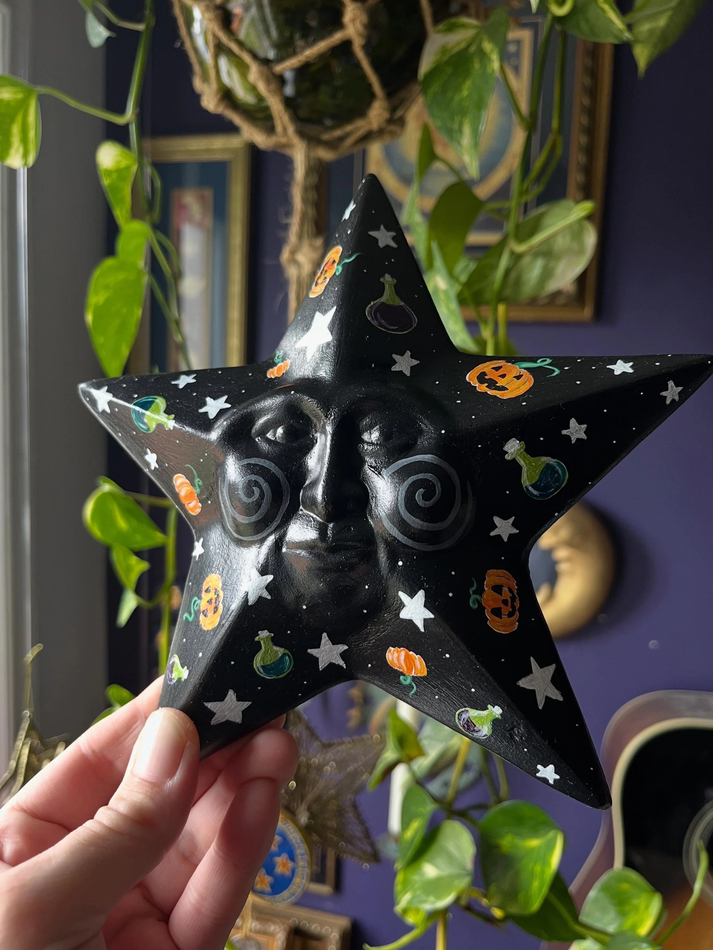 Get ready for three straight months of spooky Halloween/summerween creations.

This little pumpkin potion star guardian is ready to light some jack-o-lanterns and cause some mischief 🎃👻

I love the hot weather but there&rsquo;s no denying the magic