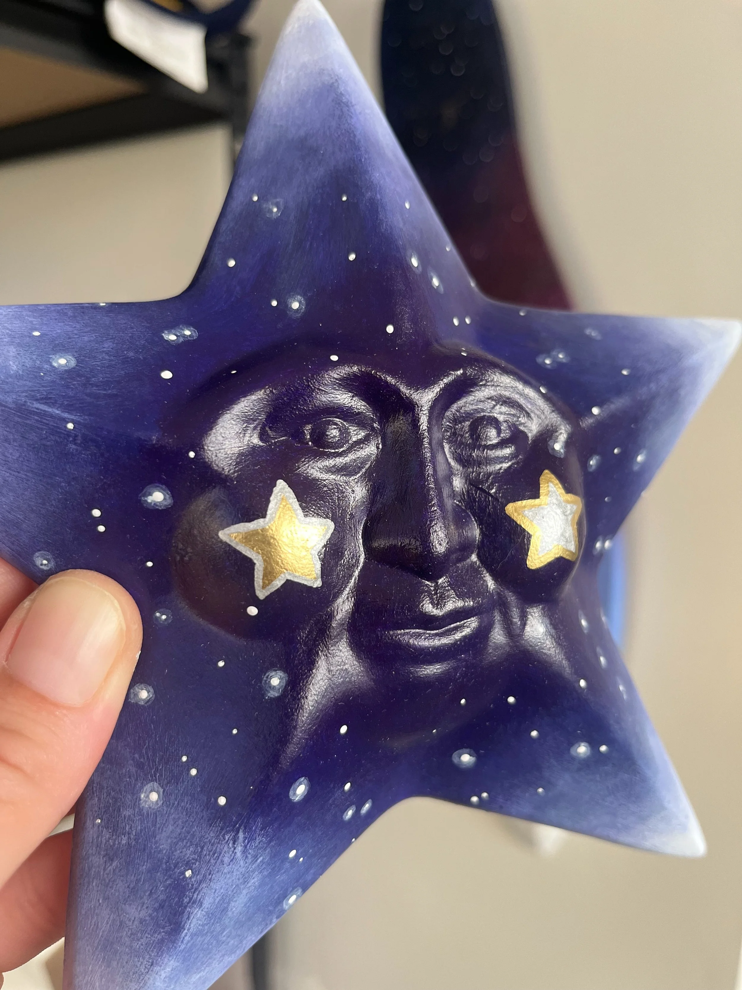 Happy Friday from the studio and this little star guardian!

✨💫⭐️

#celestialart #celestialdecor #handmade #sunmoonstar #silverandgold
