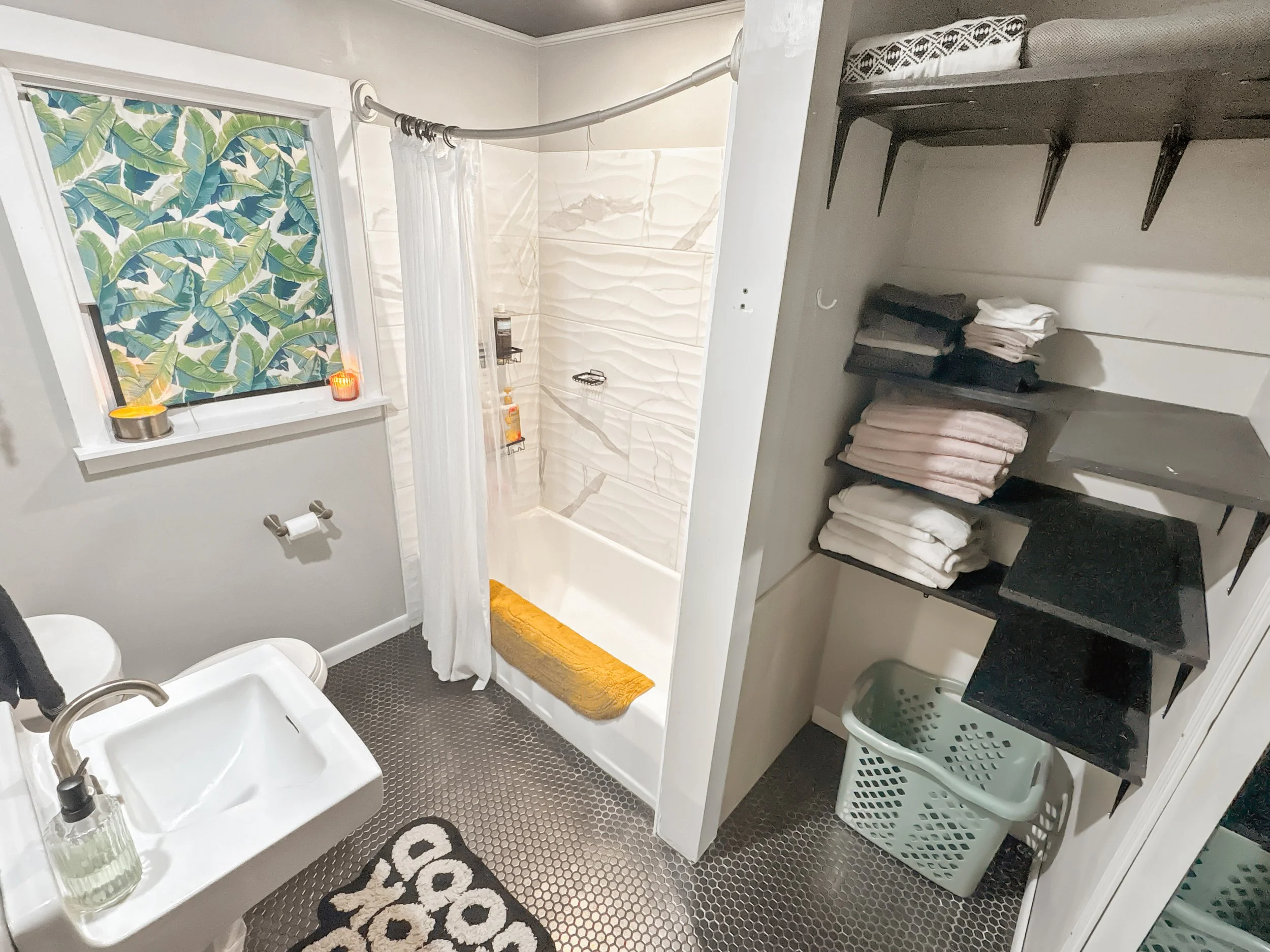 Upstairs Bathroom.3.jpg