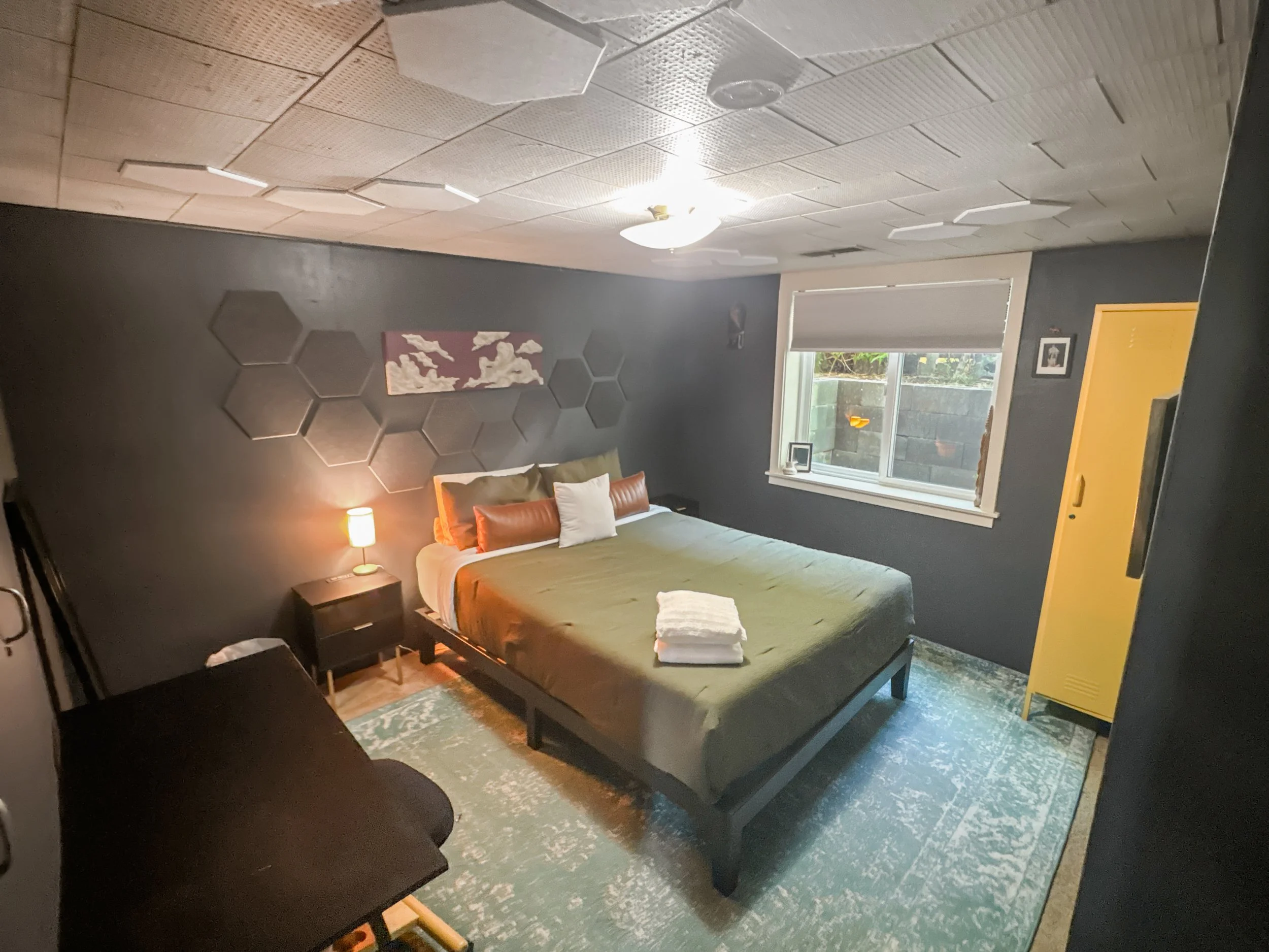 Downstairs Mountain Room 1.jpg