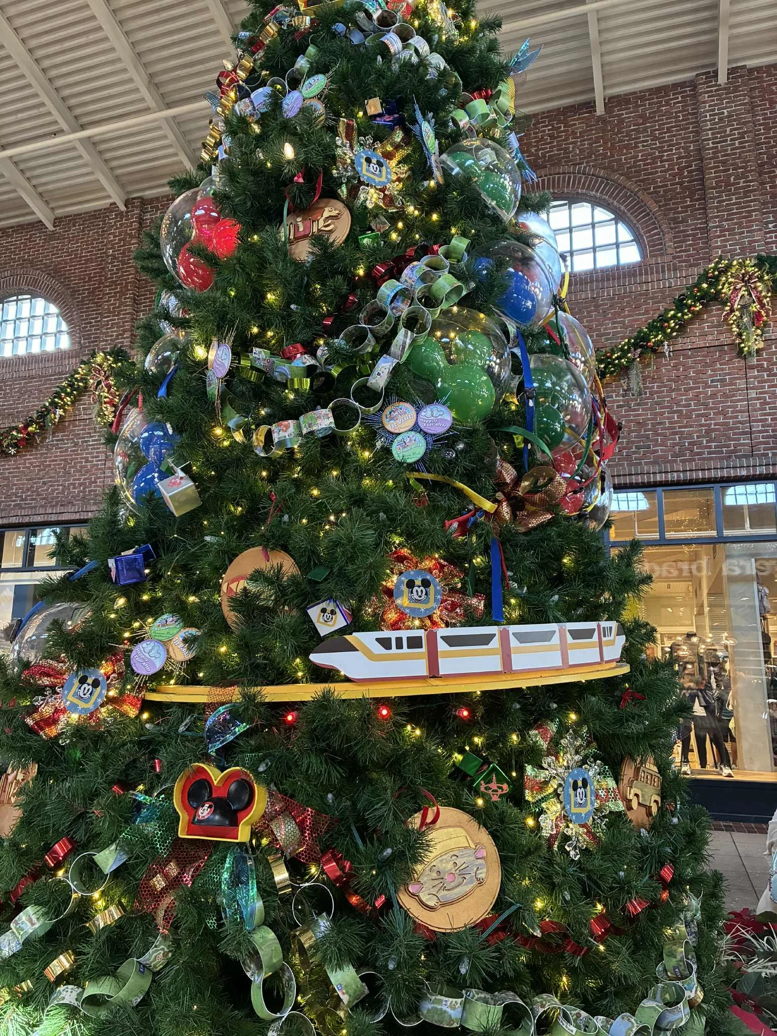 tree stroll annual pass holders.jpg