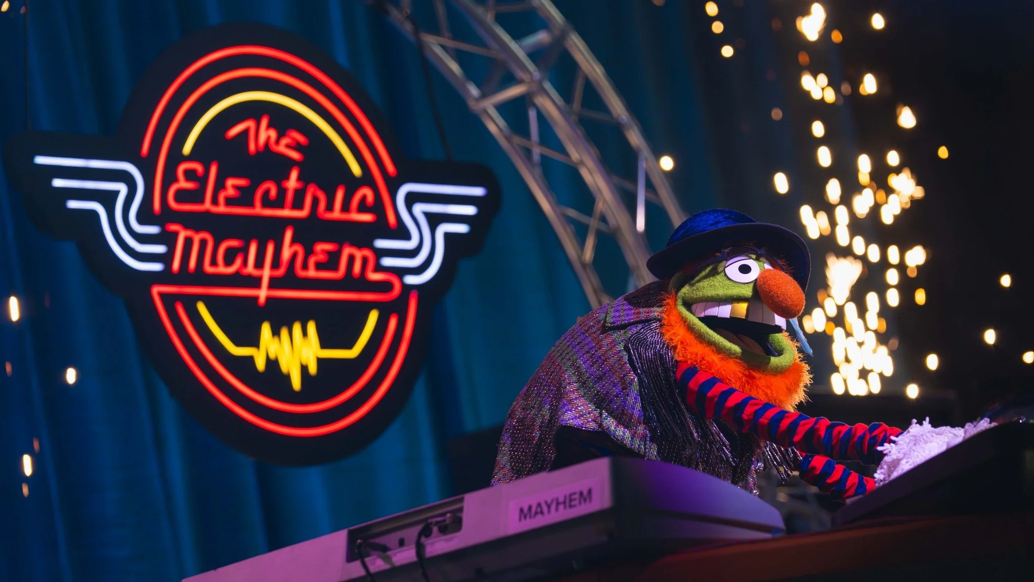 Turn It Up! Muppets, Music &amp; Magic Take Over Rock ‘n’ Roller Coaster May 26th!