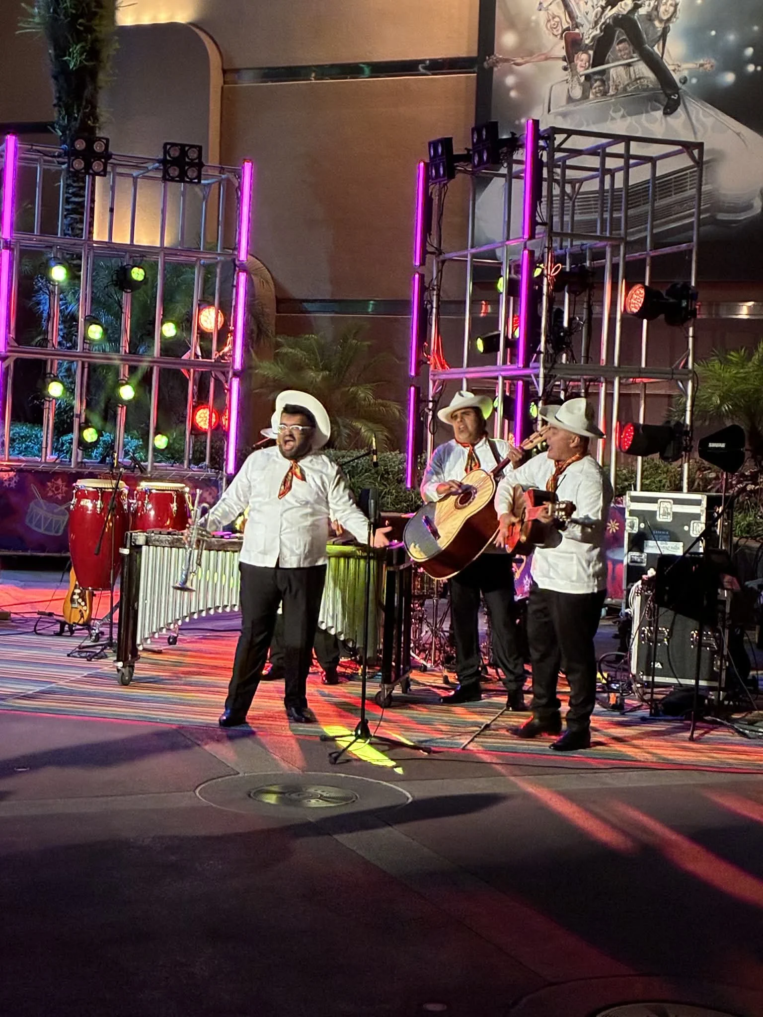 jollywood latin band again.jpg