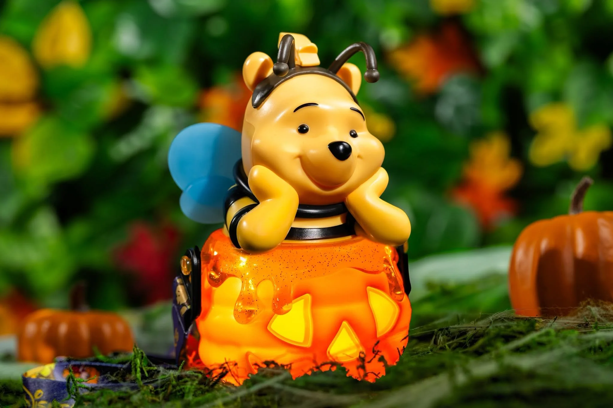 halloween winnie the pooh bucket.jpg