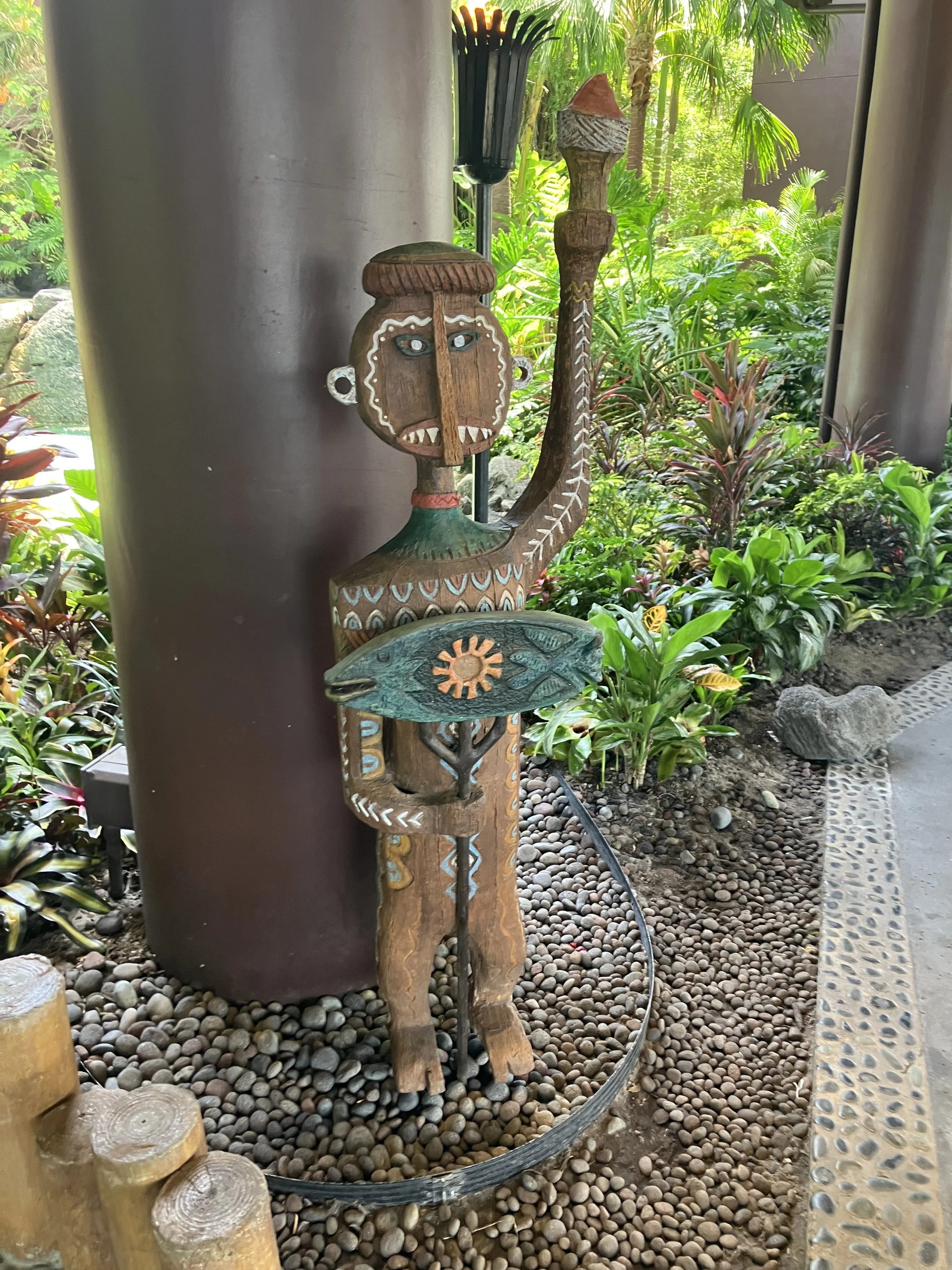 Post-Lunch Pondering: Is the Kona Cafe Slipping? A Review of Modern Polynesian Flavors