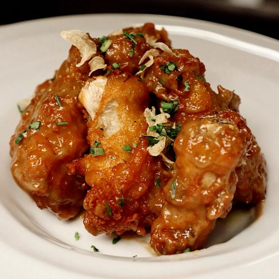 Friday Night Bites! Tonight, we&rsquo;re serving our LOCALS&rsquo; favorites &mdash; from the classic French Dip sandwich to crispy chicken wings, and more. Let&rsquo;s start the weekend right! #oldvillageinnogunquit