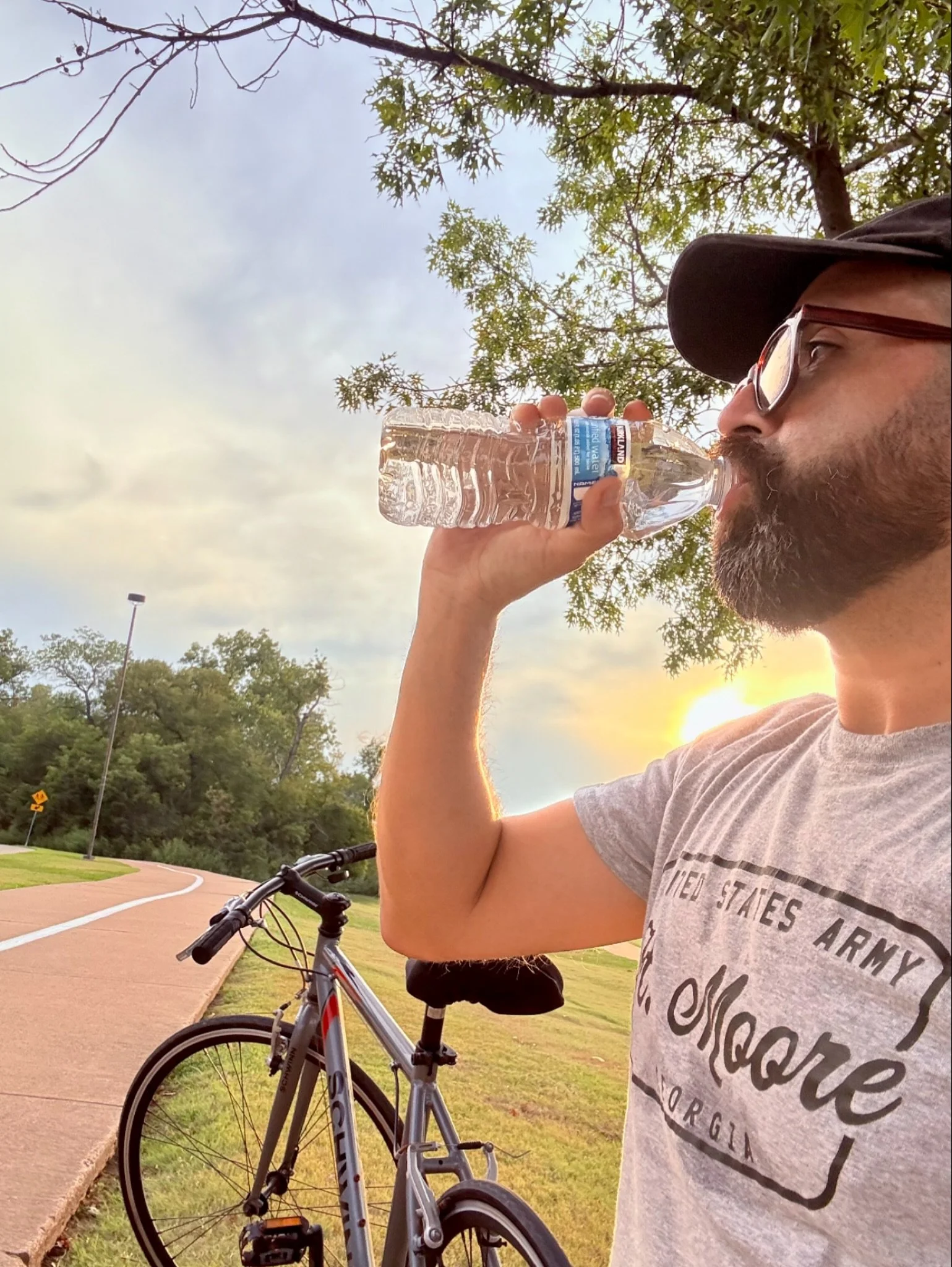 A different kind of thirst trap.
Not chasing likes.
Just chasing peace, hydration, and a little bit of myself.
The grief is still there.
But so is the healing.
Page by page. Day by day.

#loveinthetimeofgrief  #memoir #queer #latino #writer #grief #h