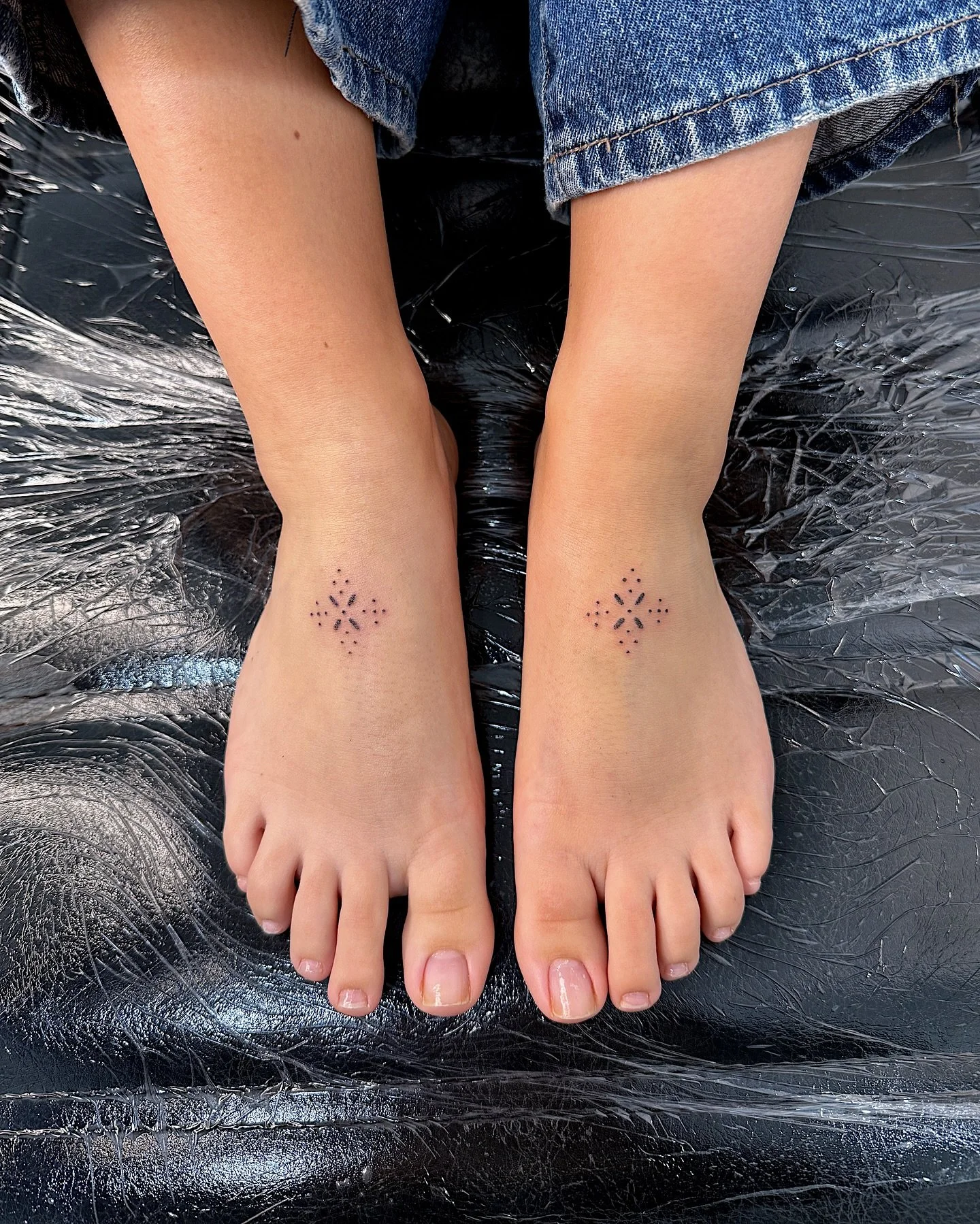 I love this tootsie placement for Anna !! 

Staring to get around to posting some tattoos I did from my guest spot in Perth ~ looking back through these photos has me itching for another trip. Where should I go to next? Sydney??