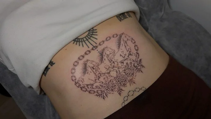 GAAAH !! Tattoo of my dreams honestly !! Thank you Nicky for trusting meee with this vision and bringing the cool ideas as per usual <333