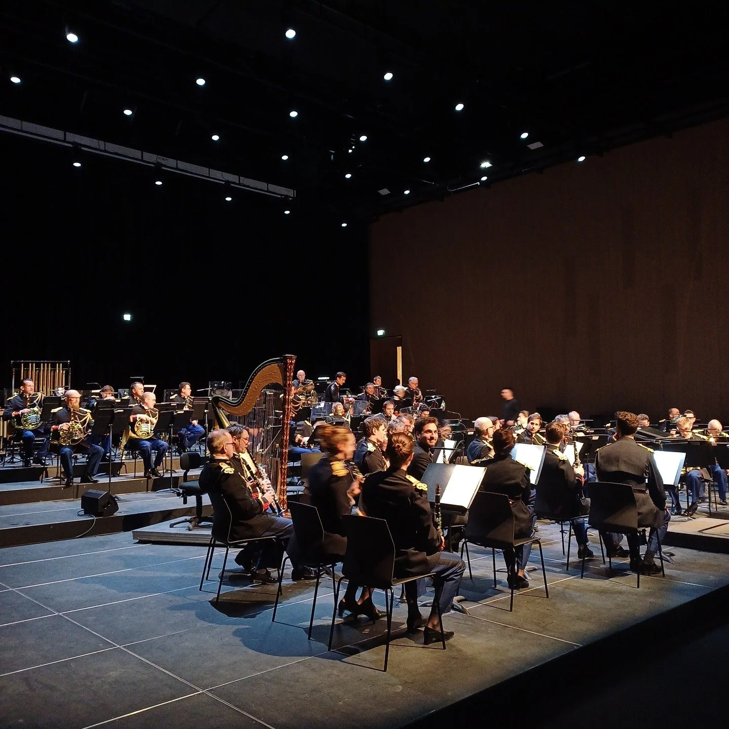 Quelques photos du concert &agrave; la @citedelamusiquesimoneveil qui a eu lieu en mars dernier. Le programme de l'harmonie de Meaux comme celui de la @garderepublicaine &eacute;tait superbe! Tr&egrave;s content de l'interpr&eacute;tation qu'ils ont 