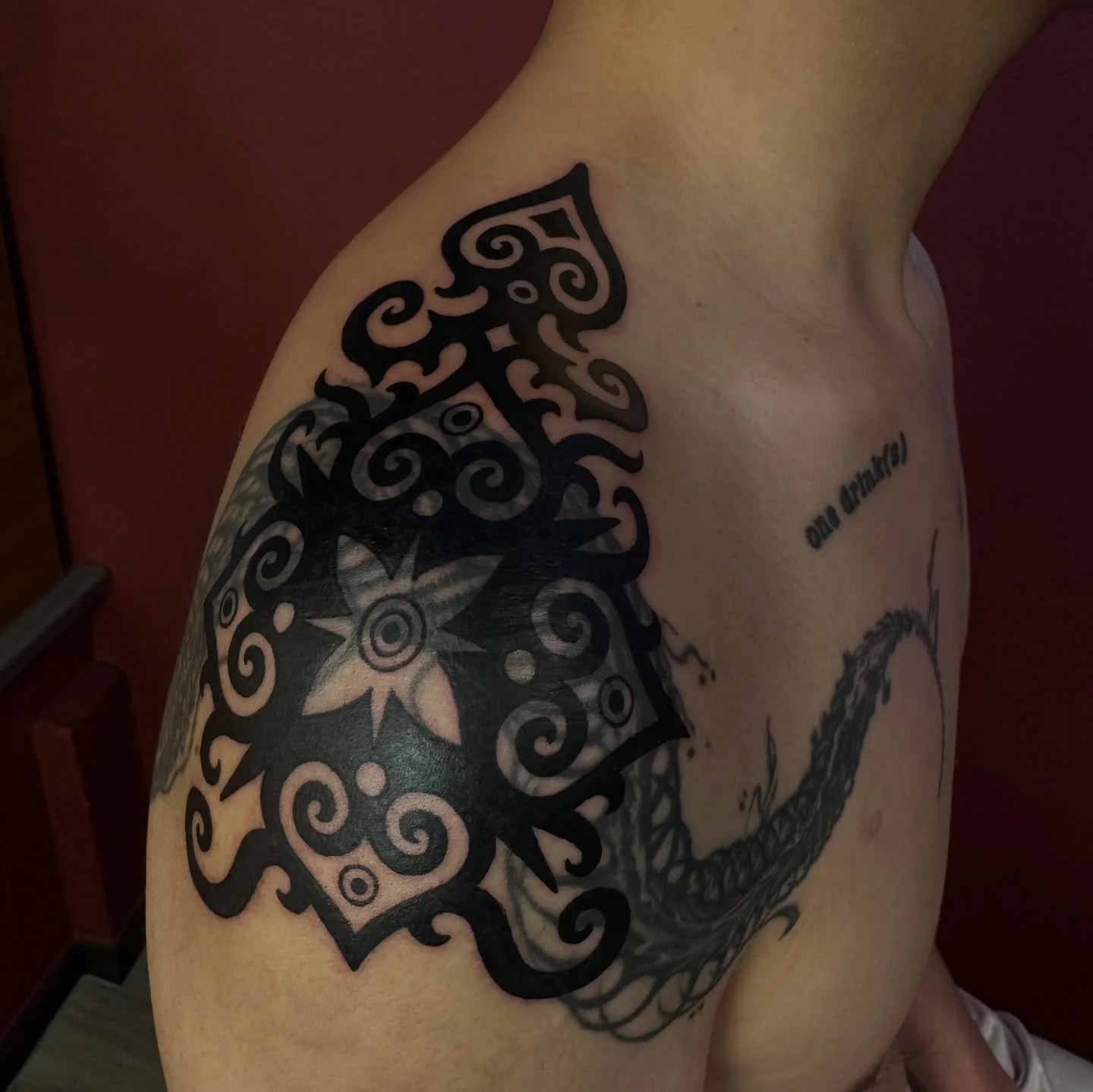 ❈ Done by Machine ❈

Same same but different sort of piece to compliment the other shoulder done by another artist. Thank you so much Jared for trusting me with this! 🙇🏻&zwj;♀️✨

I don&rsquo;t normally do projects with machine but am always open to