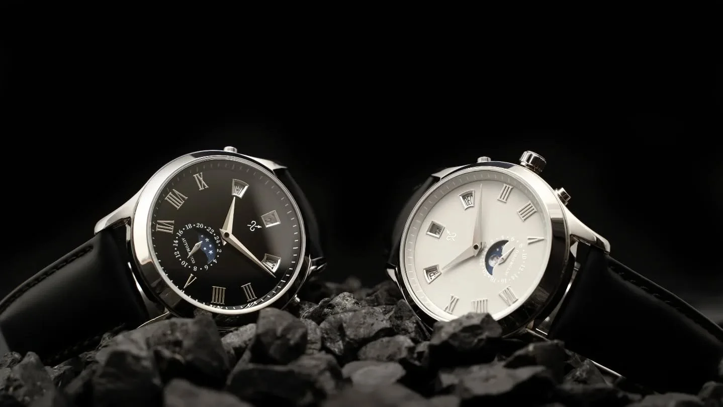 Axon Origo, two distinct identities: Black and Light Grey.
Launching on Kickstarter &ndash; January 2026.
Subscribe via the link in bio to be the first to know.

#AxonOrigo #KickstarterLaunch #NewWatchBrand #LuxuryWatches #MechanicalWatches #WatchCol