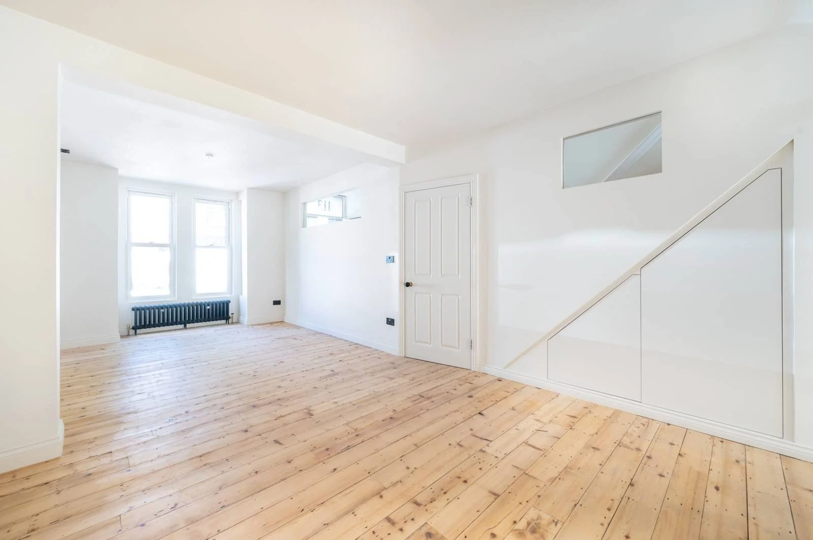 113 Geere Road - GF living room.jpeg