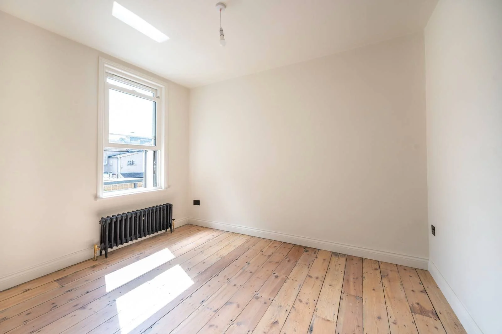 113 Geere Road - !st floor back bedroom.jpeg