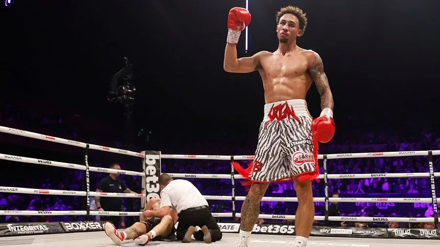 @benwhittaker | Circa 2023
Custom red gloves finished with a metallic black insignia.
Clean placement, no distractions.
Made for the showman.

#ArtOfWarStudio #BenWhittaker #CustomGloves #BoxingGloves #FightGear #BoxingStyle #GloveCustomisation #OneO
