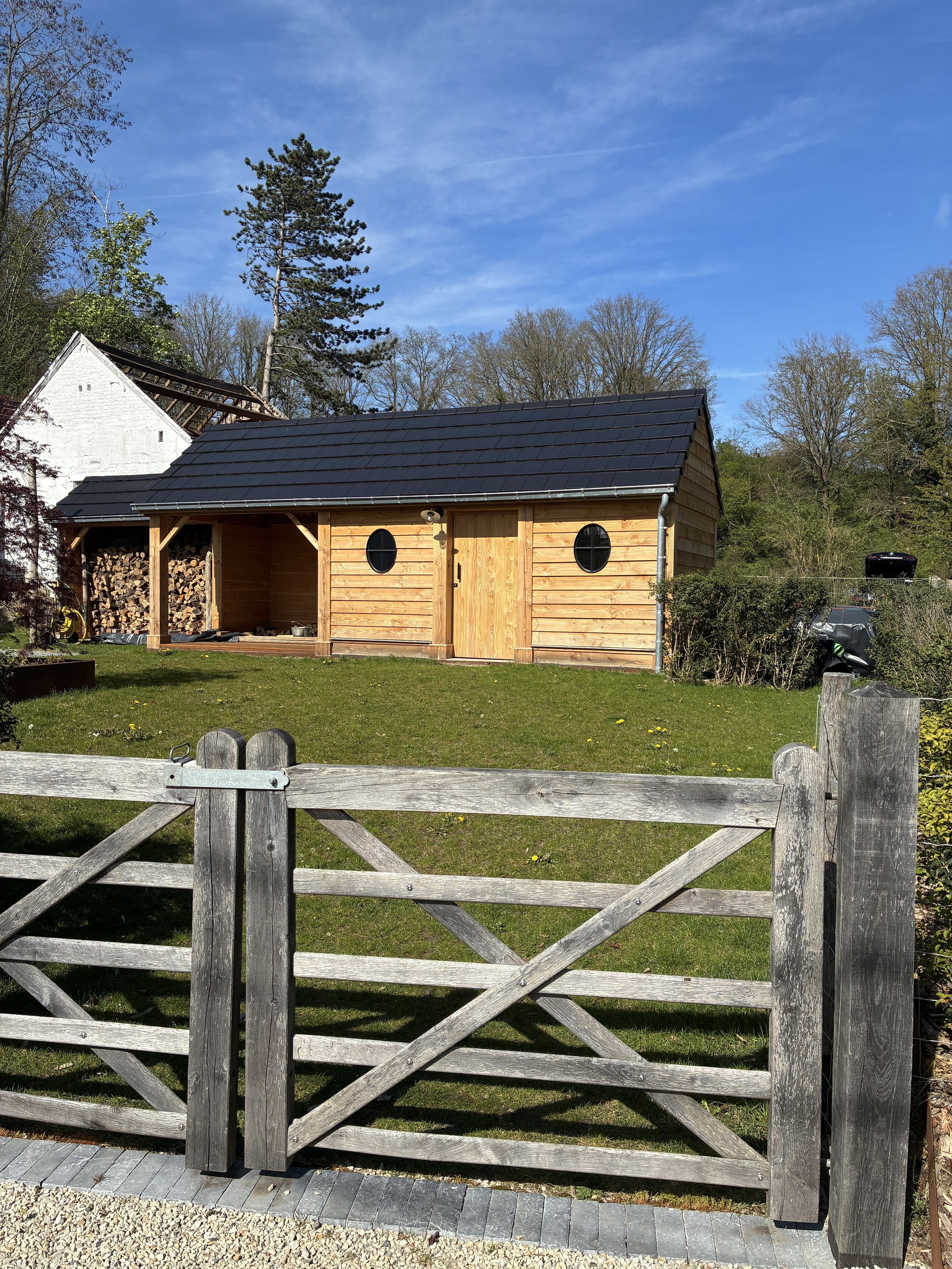 ABRIS DE JARDIN BOIS
