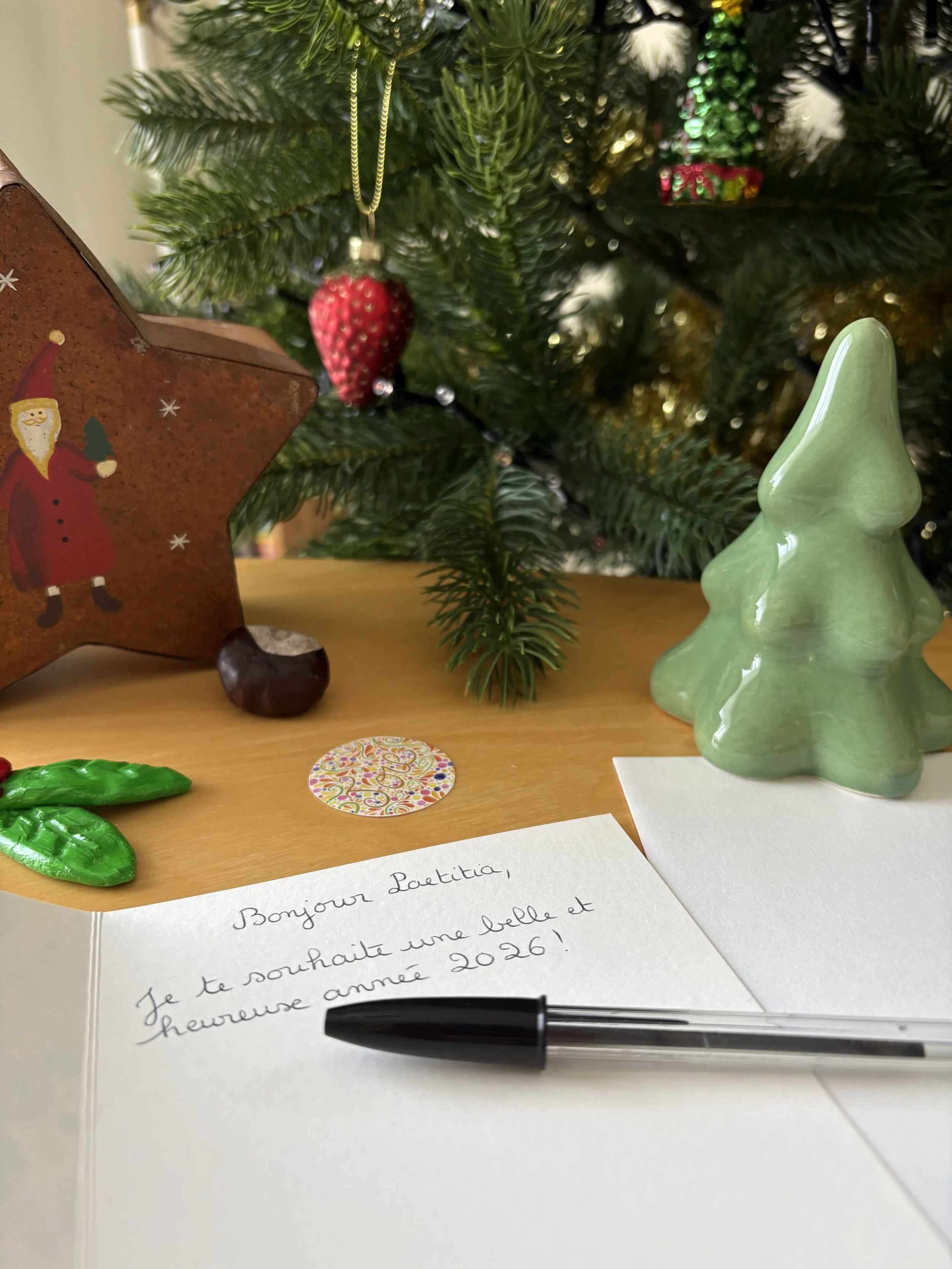 Service d'écriture personnalisée pour les cartes de voeux avec envoi inclus, proposé par Mélila Victoria