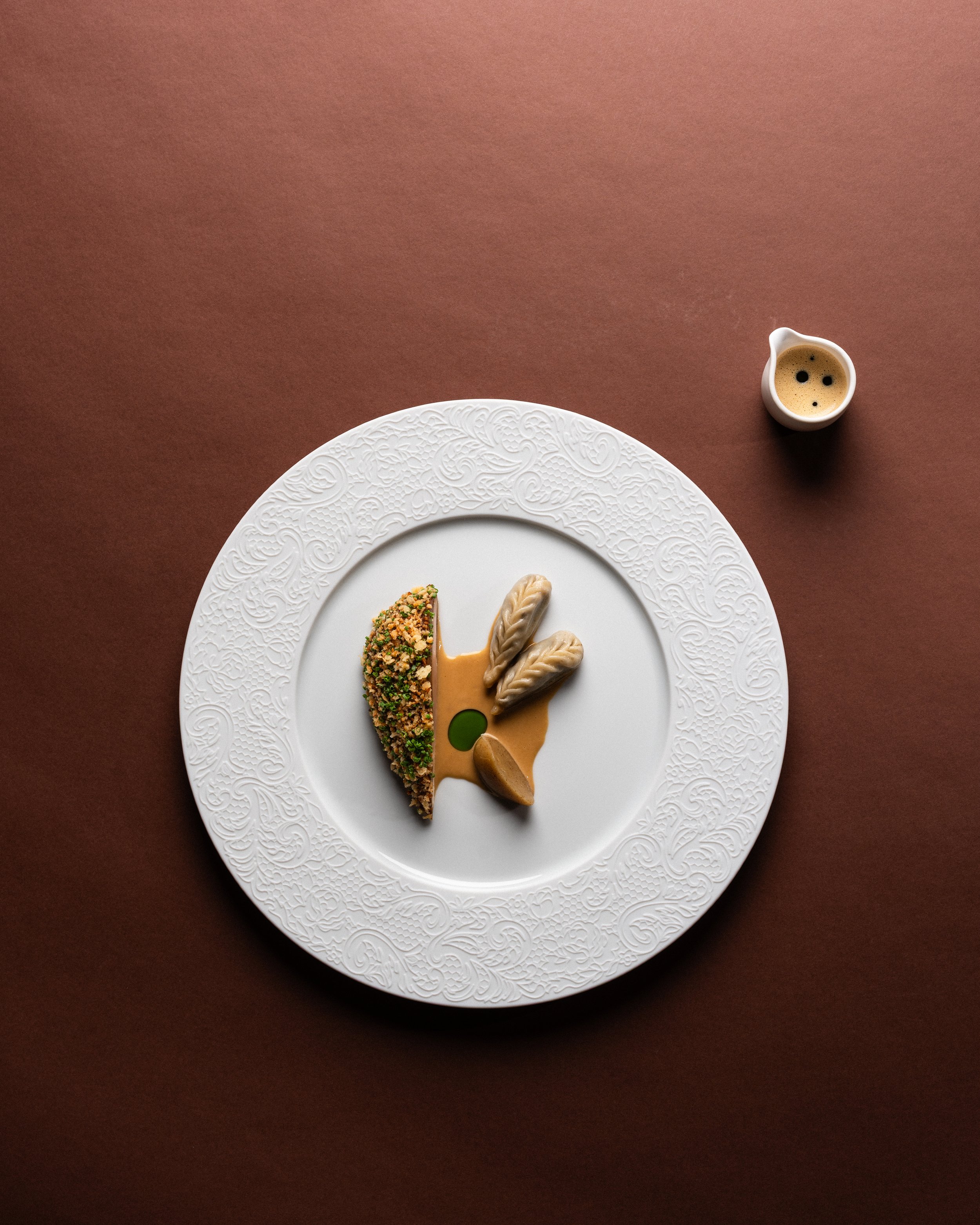 moderne Food Fotografie, Bild zeigt ein Klassisches Gericht auf einem weissen Teller