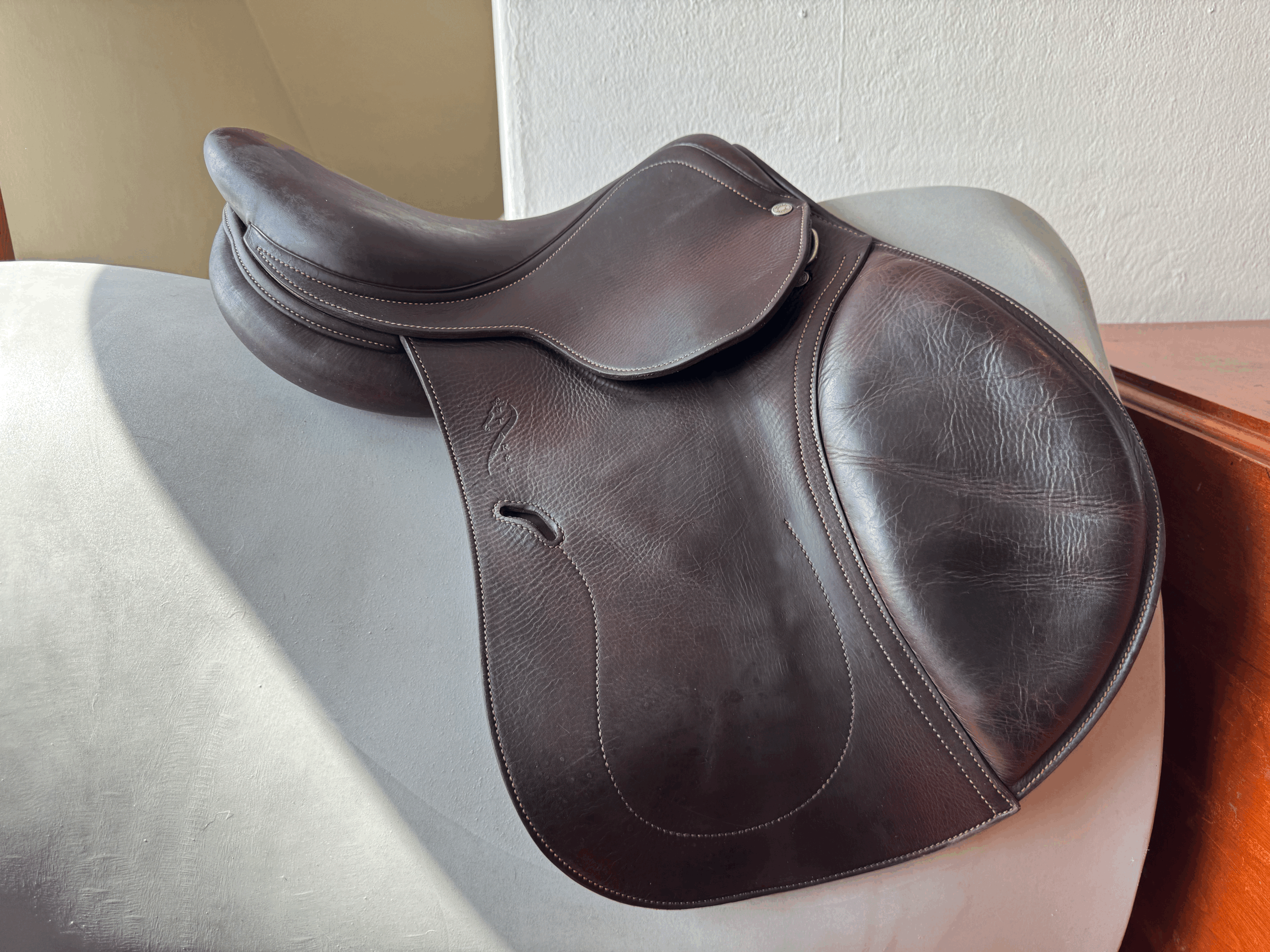 15.5" Antares Saddle - Right View Second