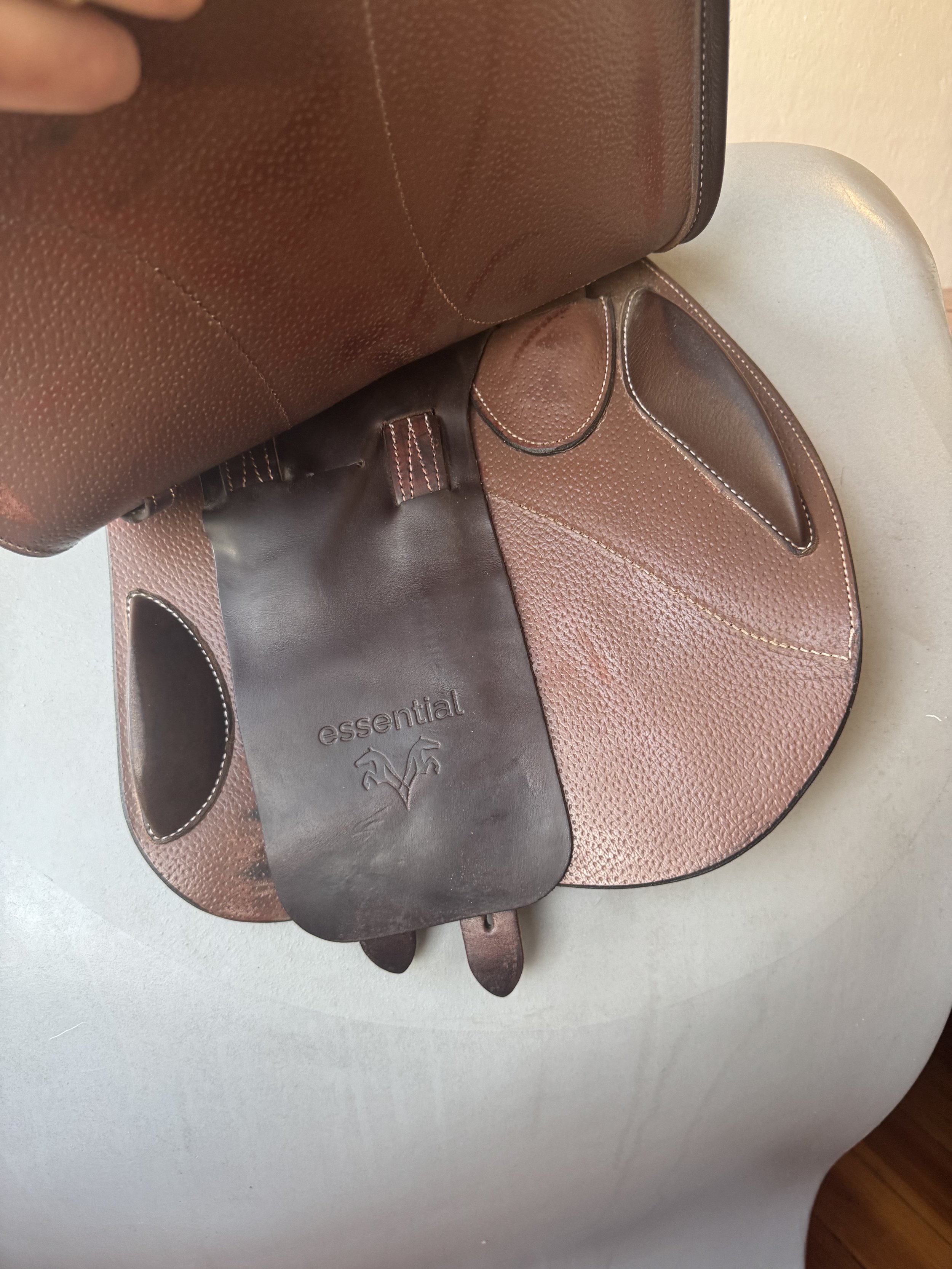16.5" Voltaire Essential Double Flap