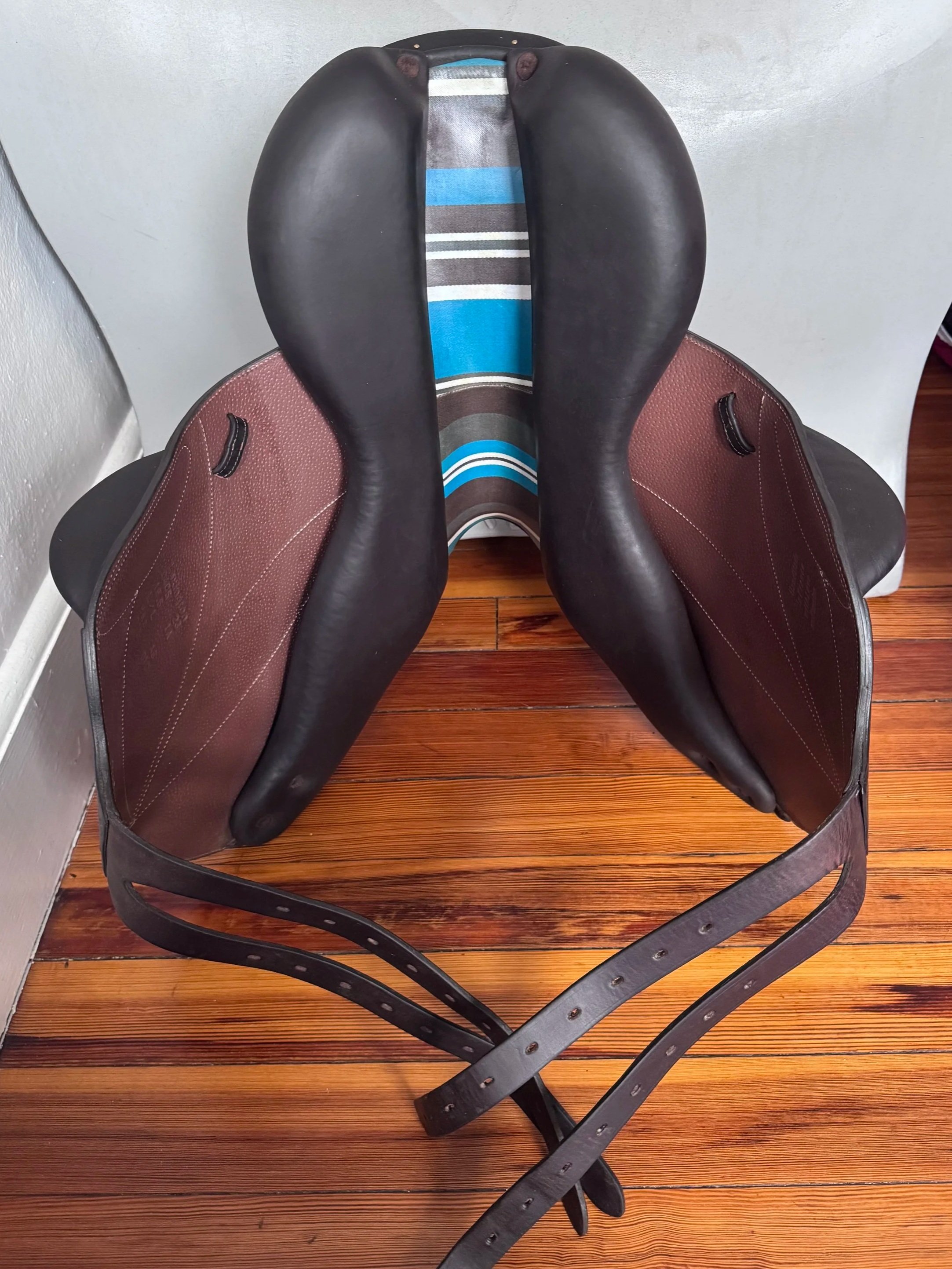 16.5" Voltaire Lexington PRO Monoflap Saddle - 2023 - 1A - Full Buffalo - Panels 1