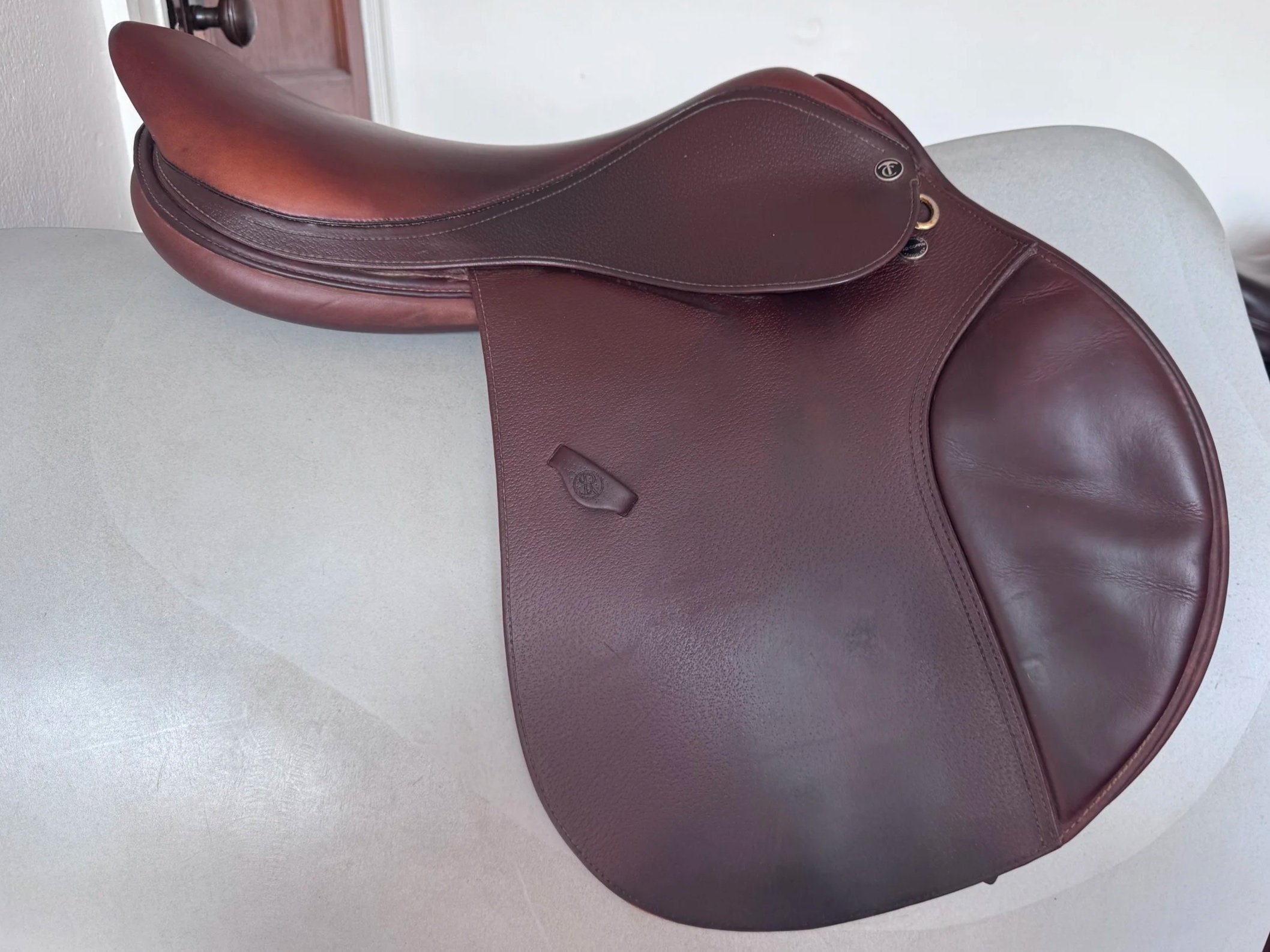 18.5" / 18" Tad Coffin TC2SR SmartRide Performance Saddle - 2020 - Right View 1