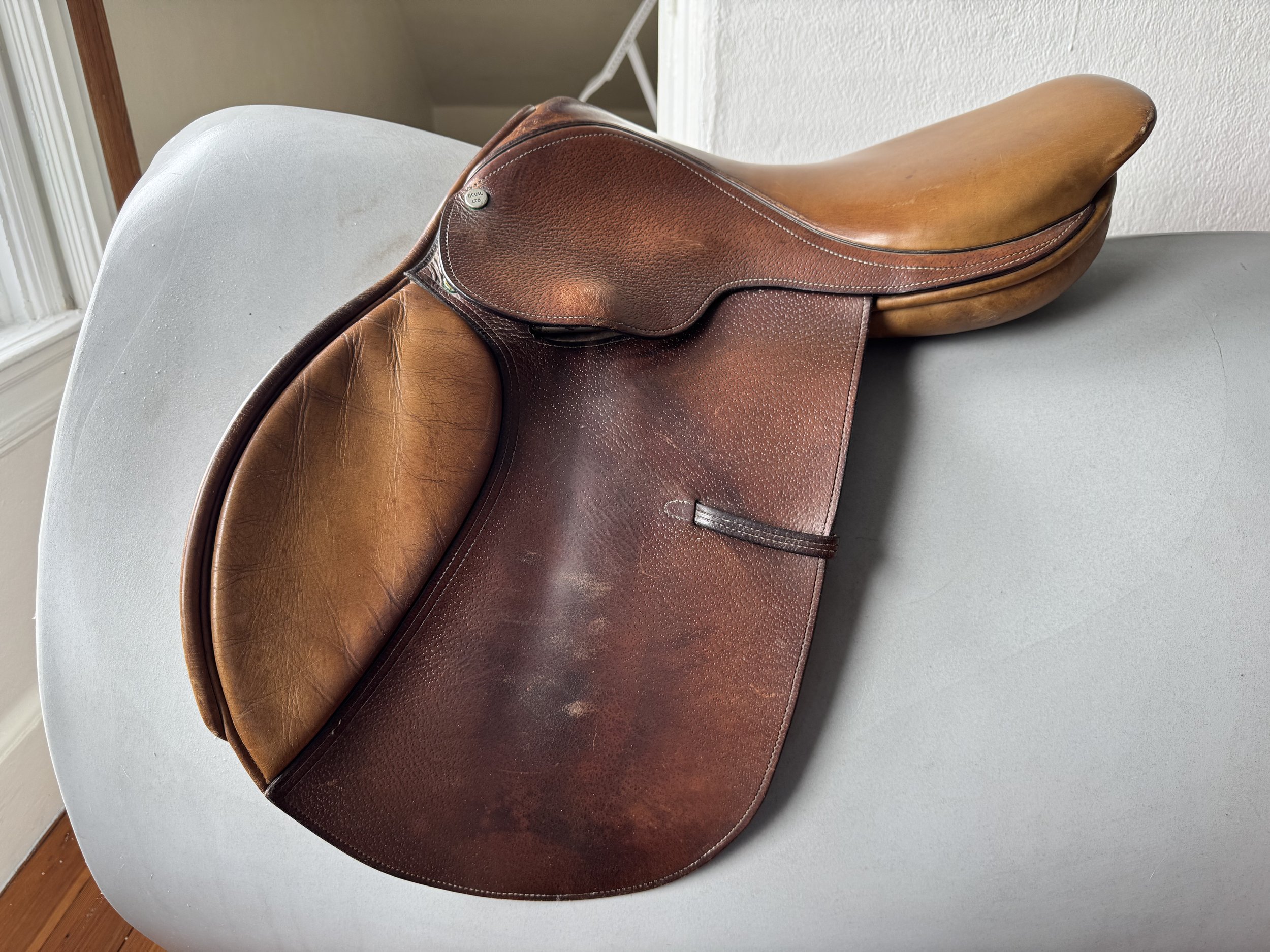 15.5" Beval Junior Saddle - Beval Saddle