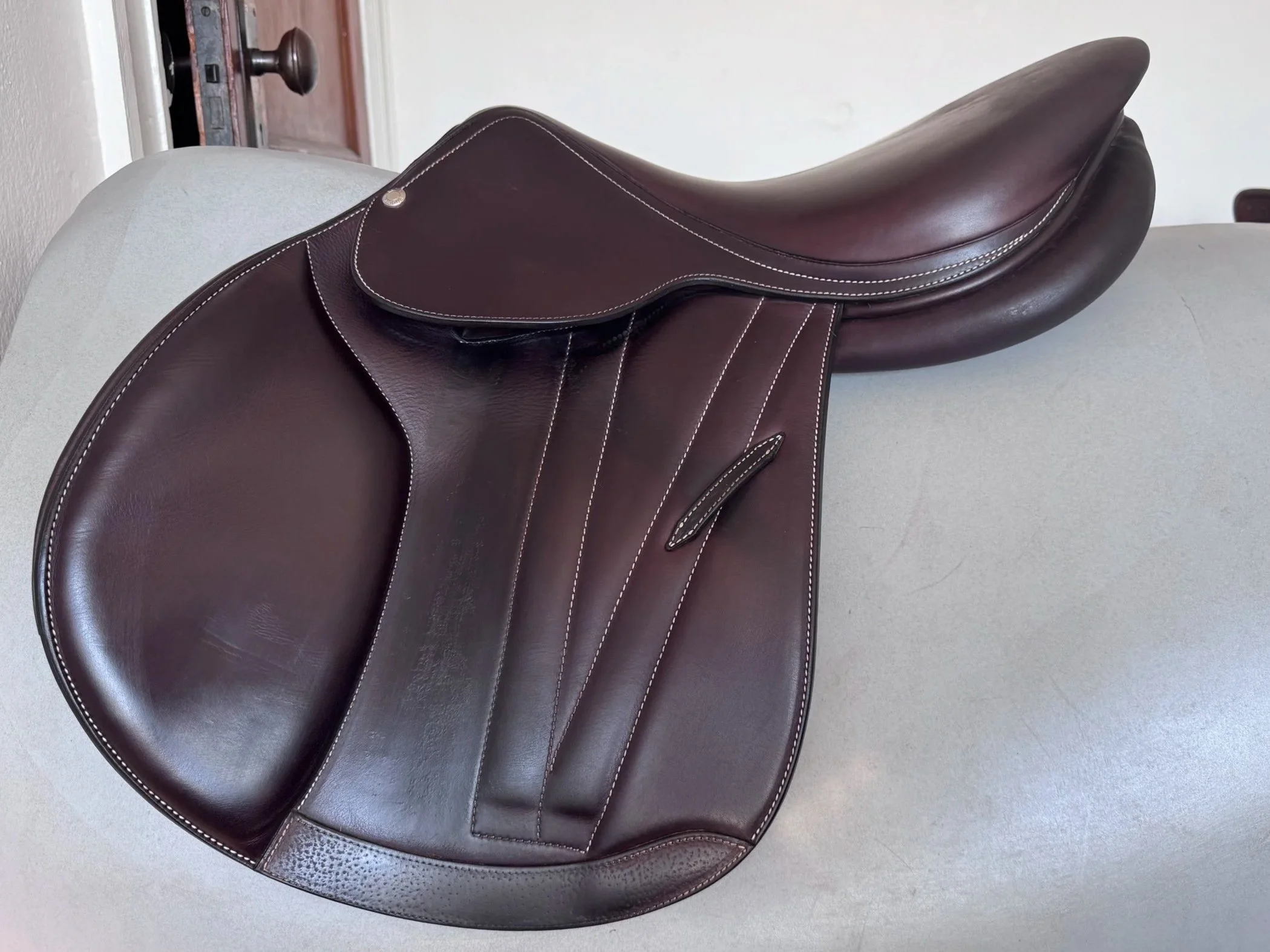 17/17.5" Butet Premium Saddle - 2024 - 2.5 - Cachou - Calf - Integrated Panels - Left View 5