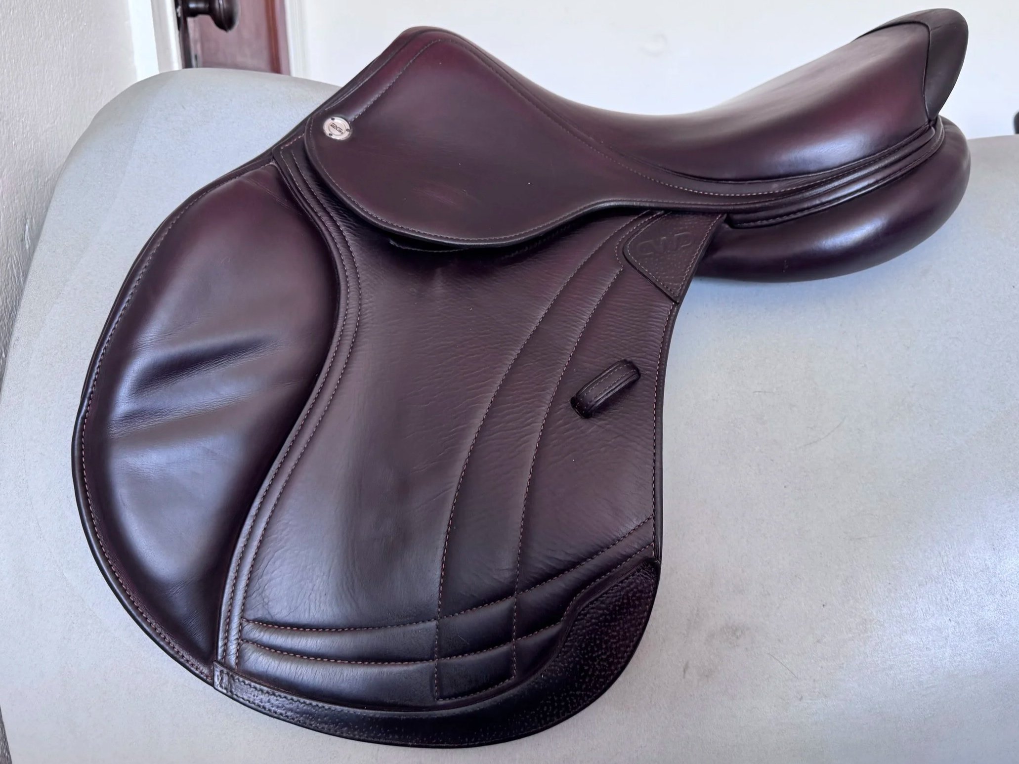 17" CWD SE38 Hunter Mademoiselle 2Gs Saddle - 2022 - 1LH - Full Buffalo - Left View 5