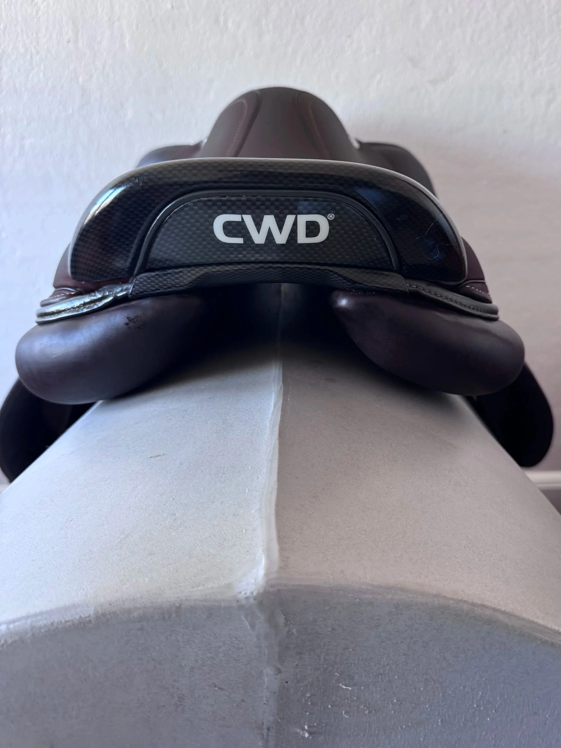 17" CWD SE25 2Gs Saddle - 2021 - 2C - Full Buffalo  - Cantle