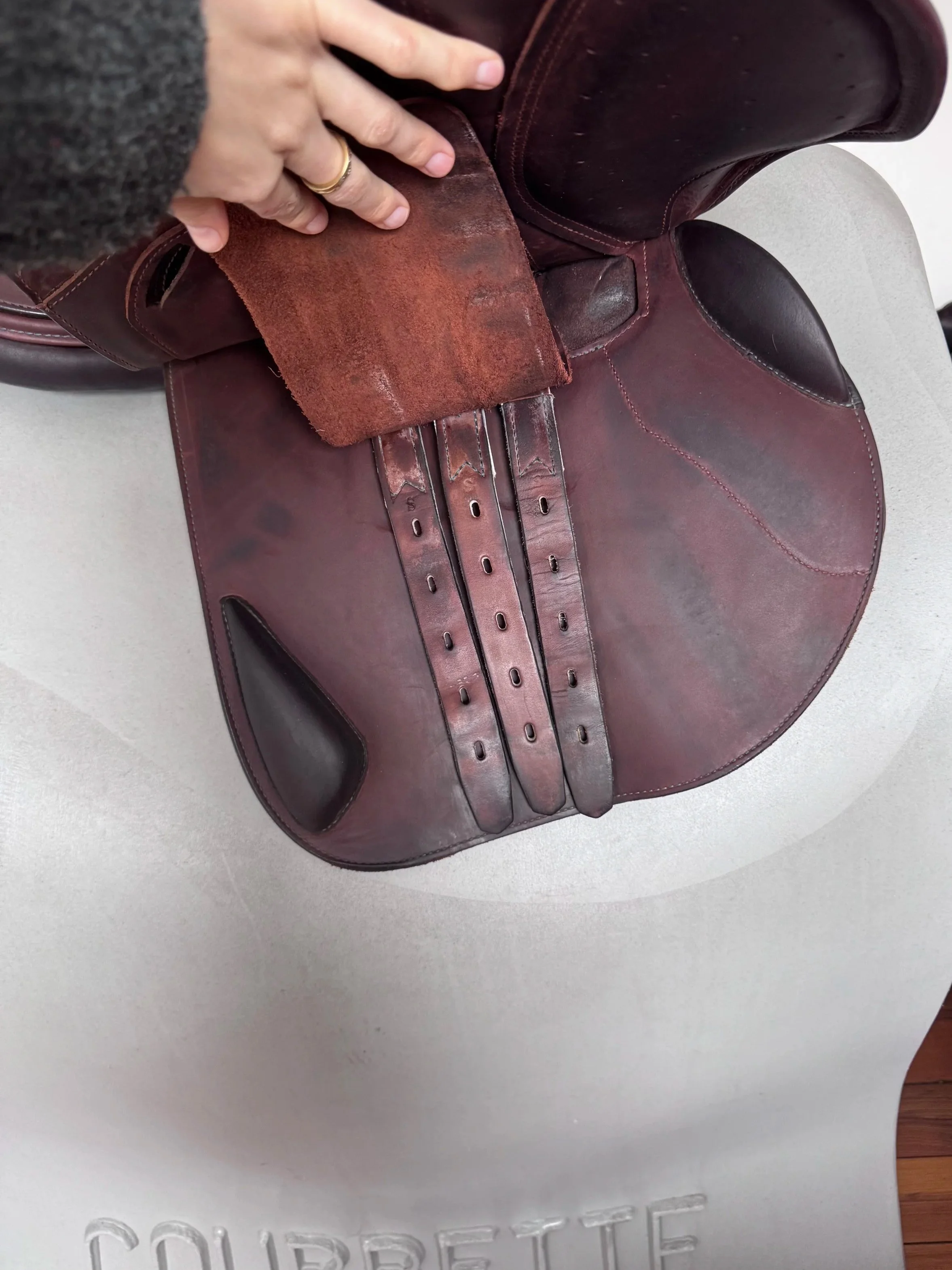 17.5" Erreplus JR1 Saddle - SL Panels - Full Bull - Wool Flocked & Fully Adjustable - Right Billets