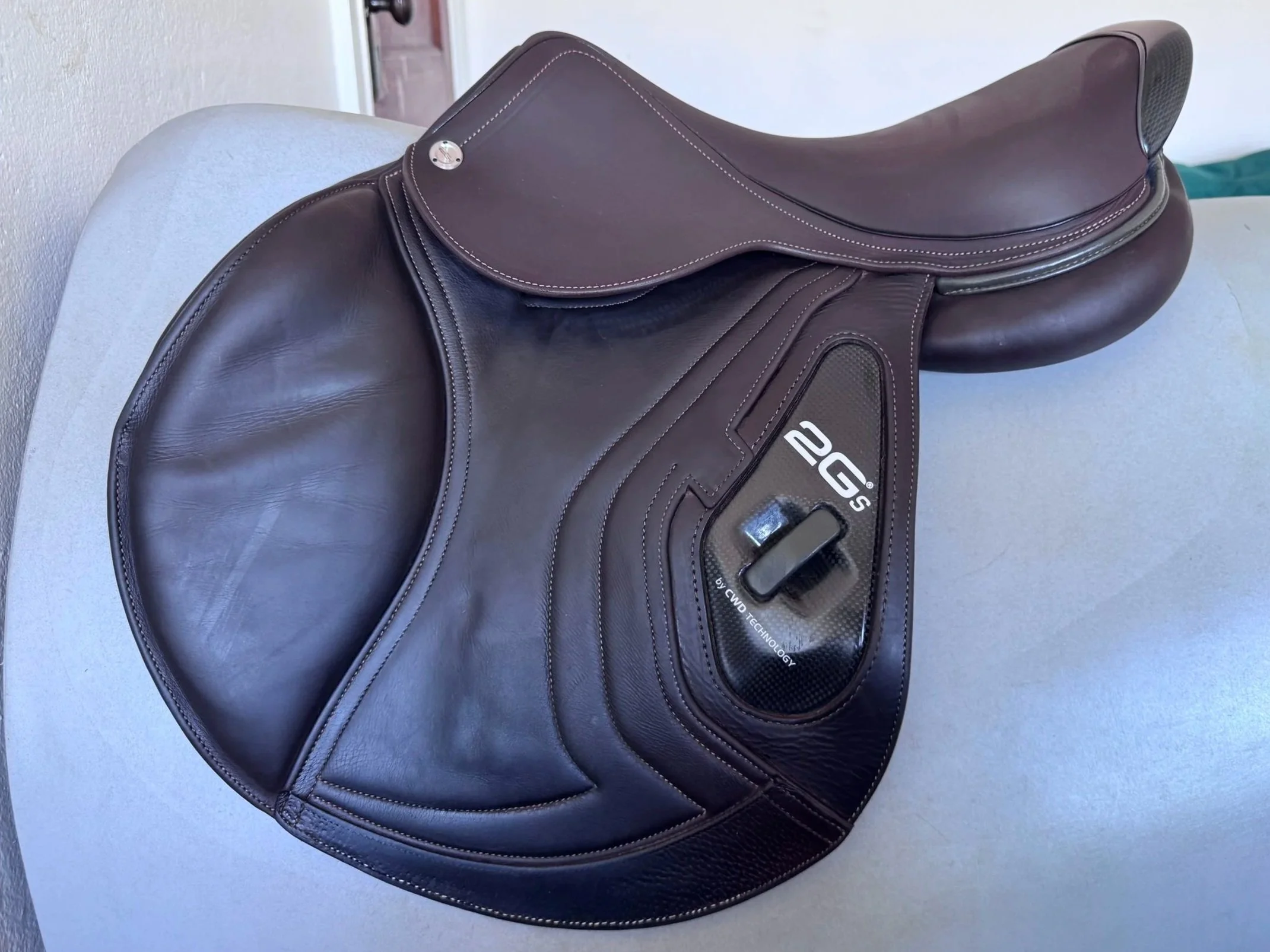17" CWD SE25 2Gs Saddle - 2021 - 2C - Full Buffalo  - Left View 5