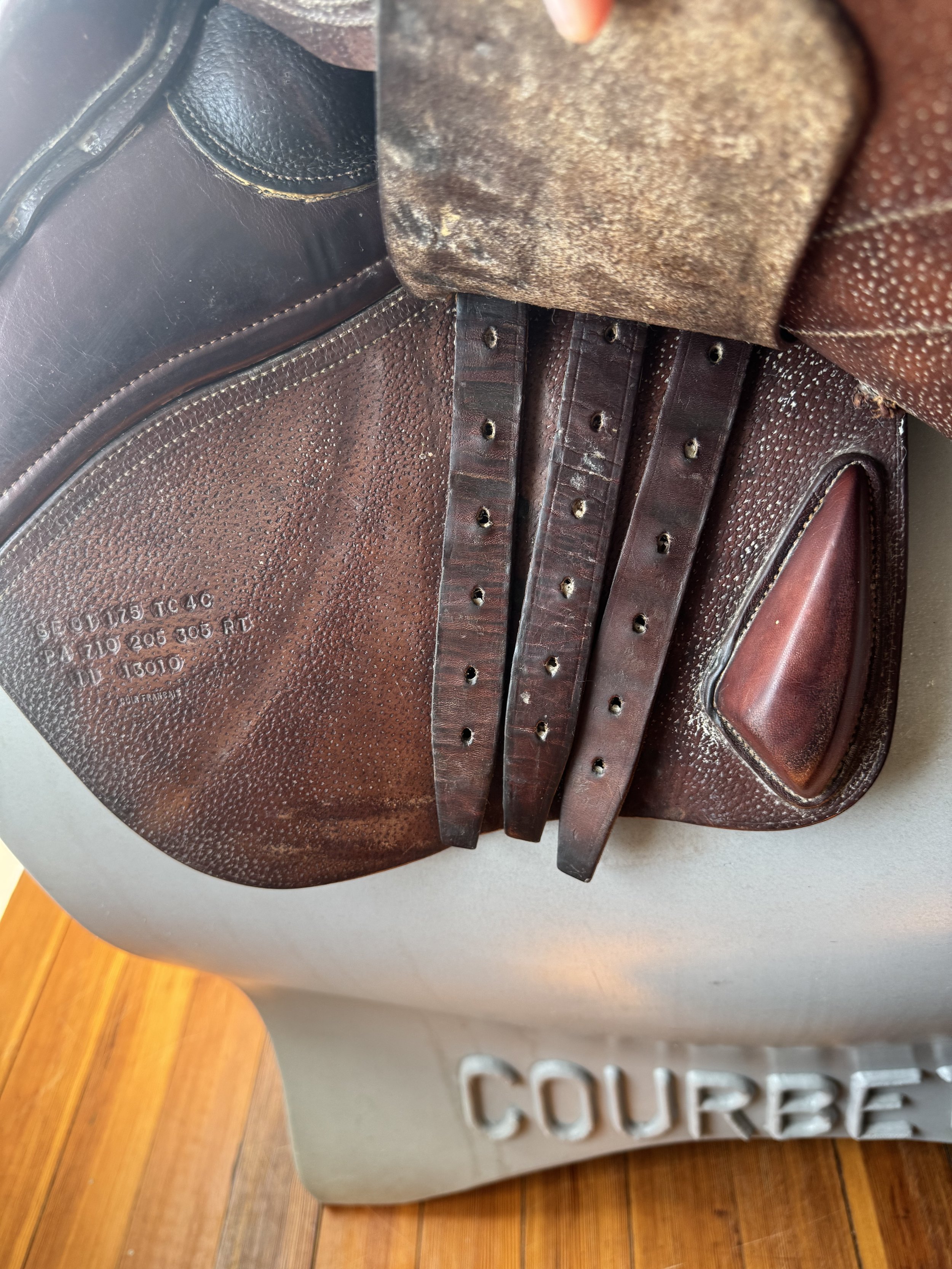 17.5" CWD SE01 Saddle