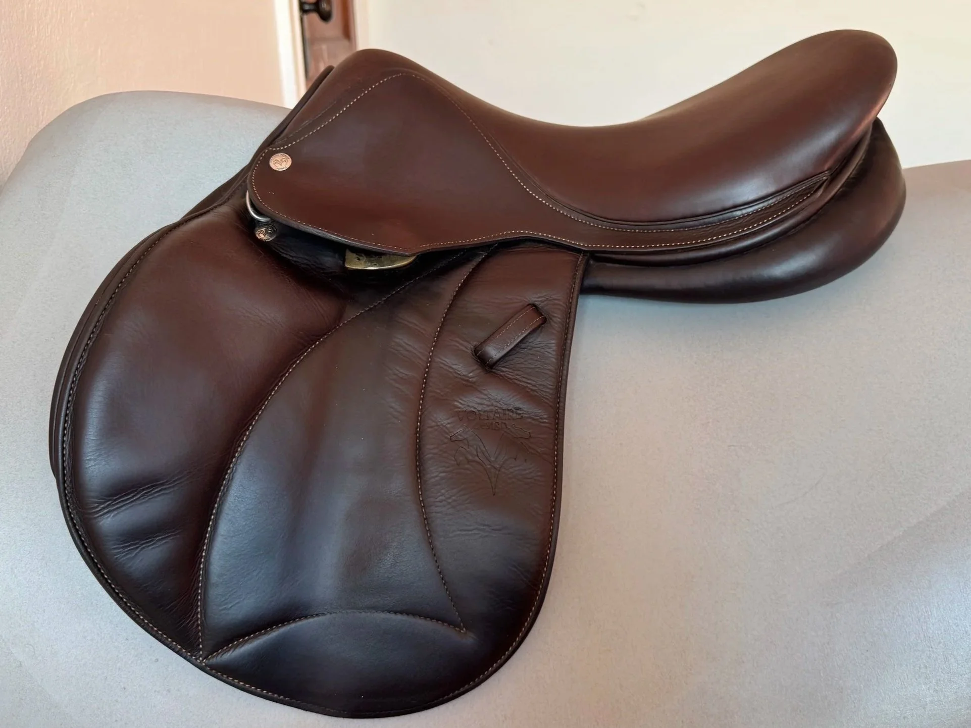 16" Voltaire Welli Saddle - 2017 - 00 - Full Buffalo - Left View 2