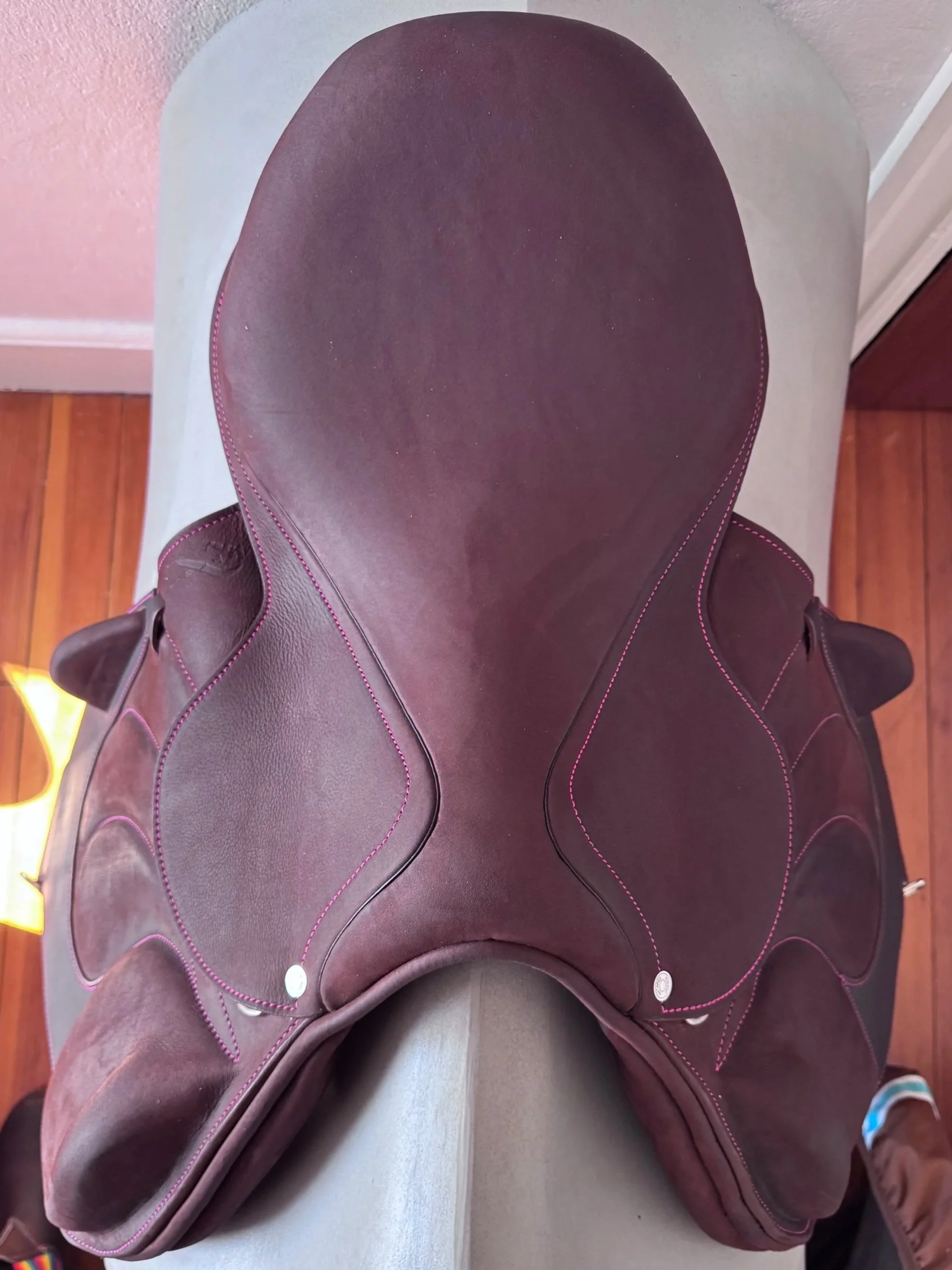 NEW! 17" Antares Connexion Monoflap - 2022 - 1AA - Full Buffalo - Custom Pink Stitching - Seat 2